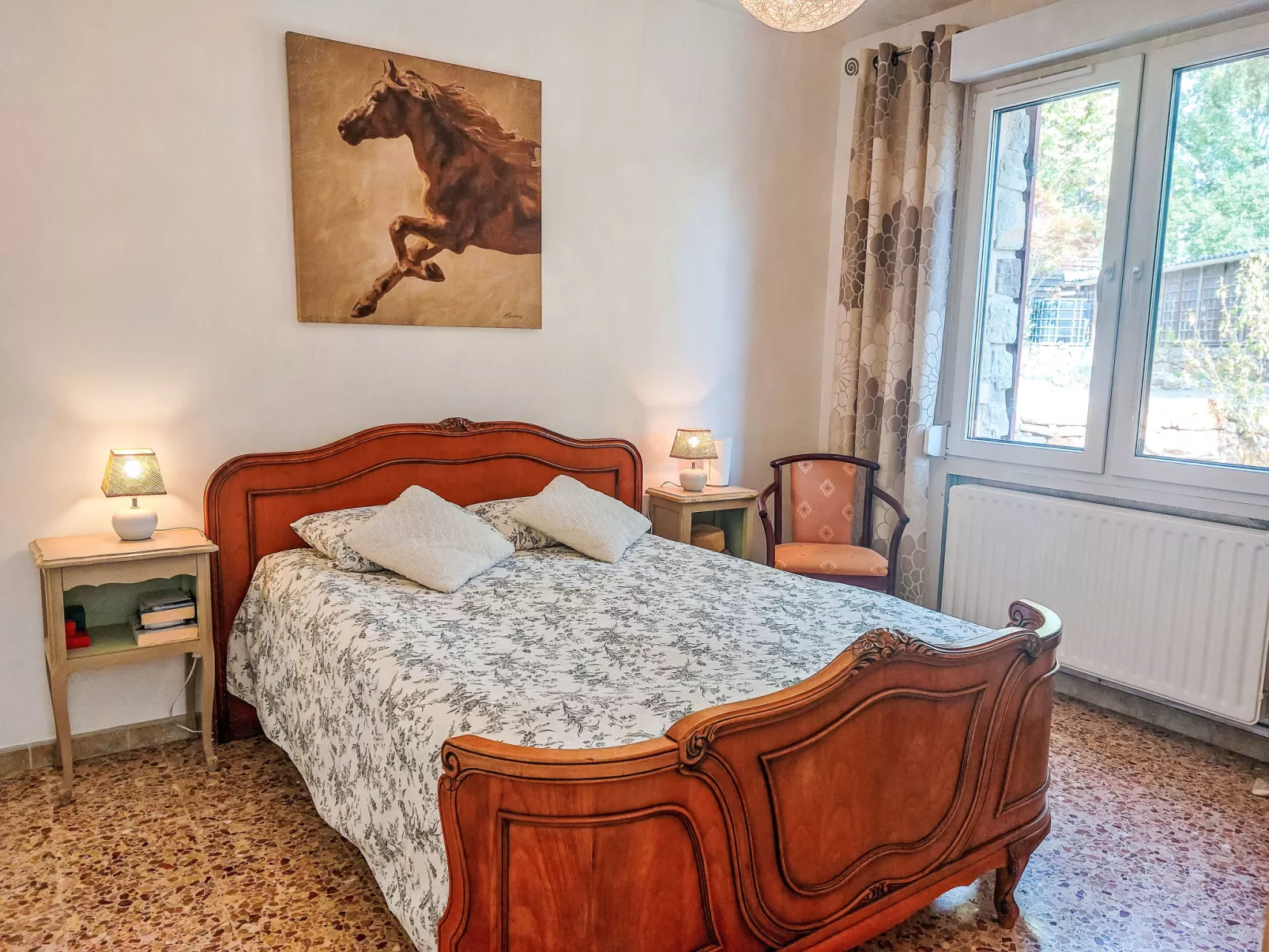 Les Pierres Fleuries-Inside