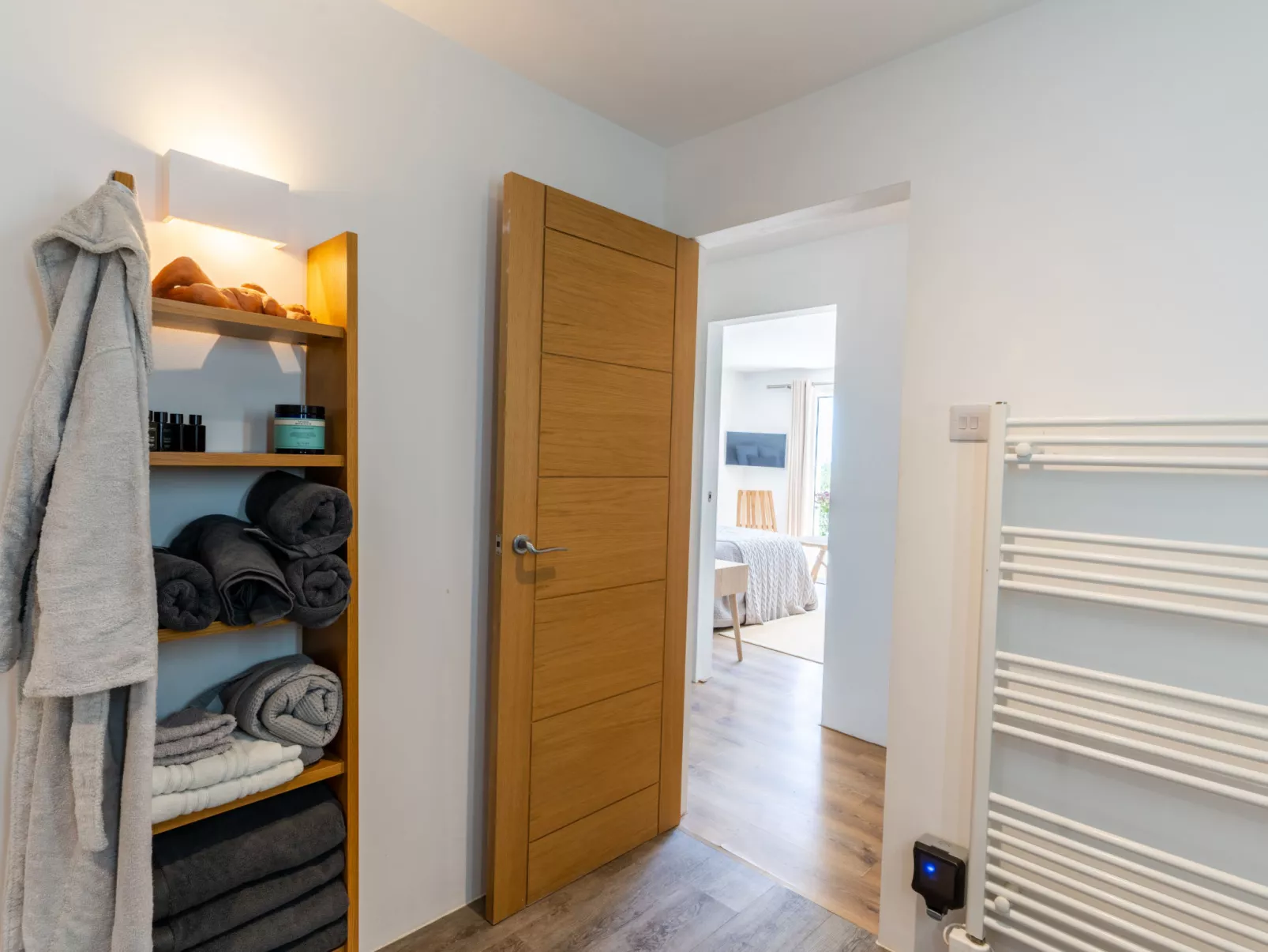 Avalon Sea Views-Dedans