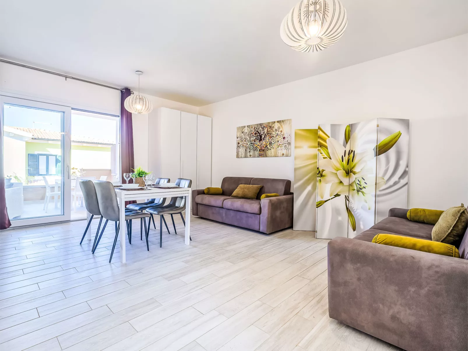 Granello di sole-Dedans