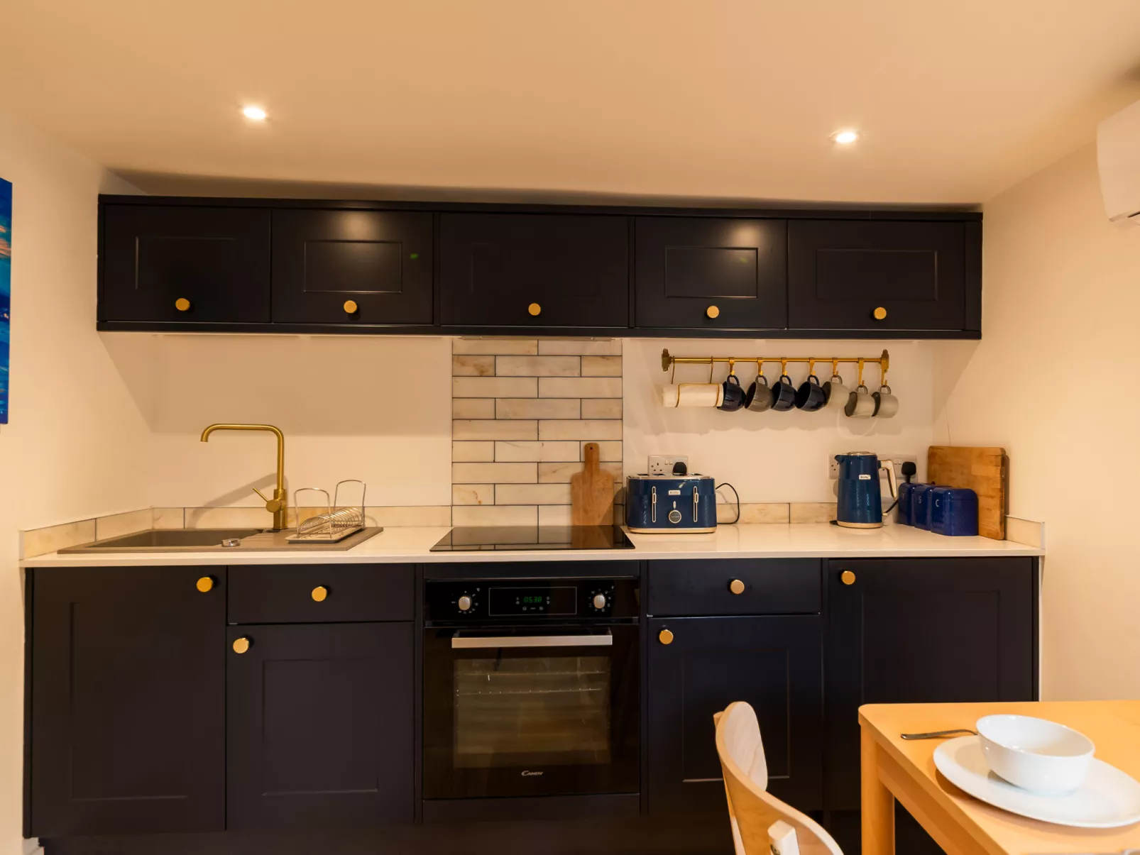 Shanty Cottage-Dedans