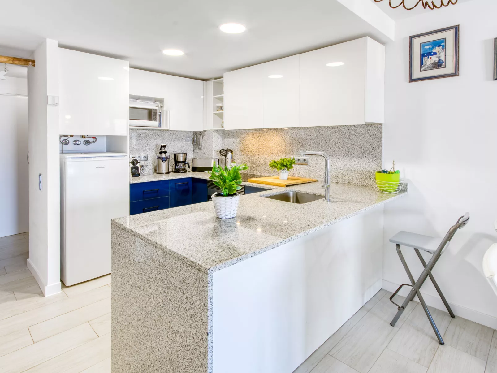 Port L'escala-Inside