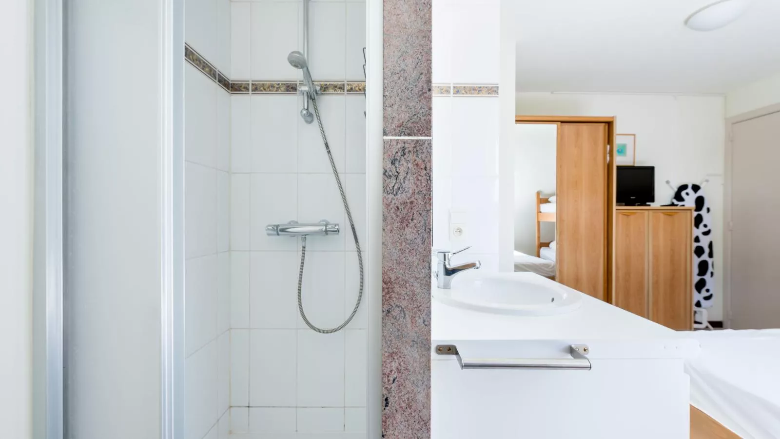 Aubépine troisième-Bathroom