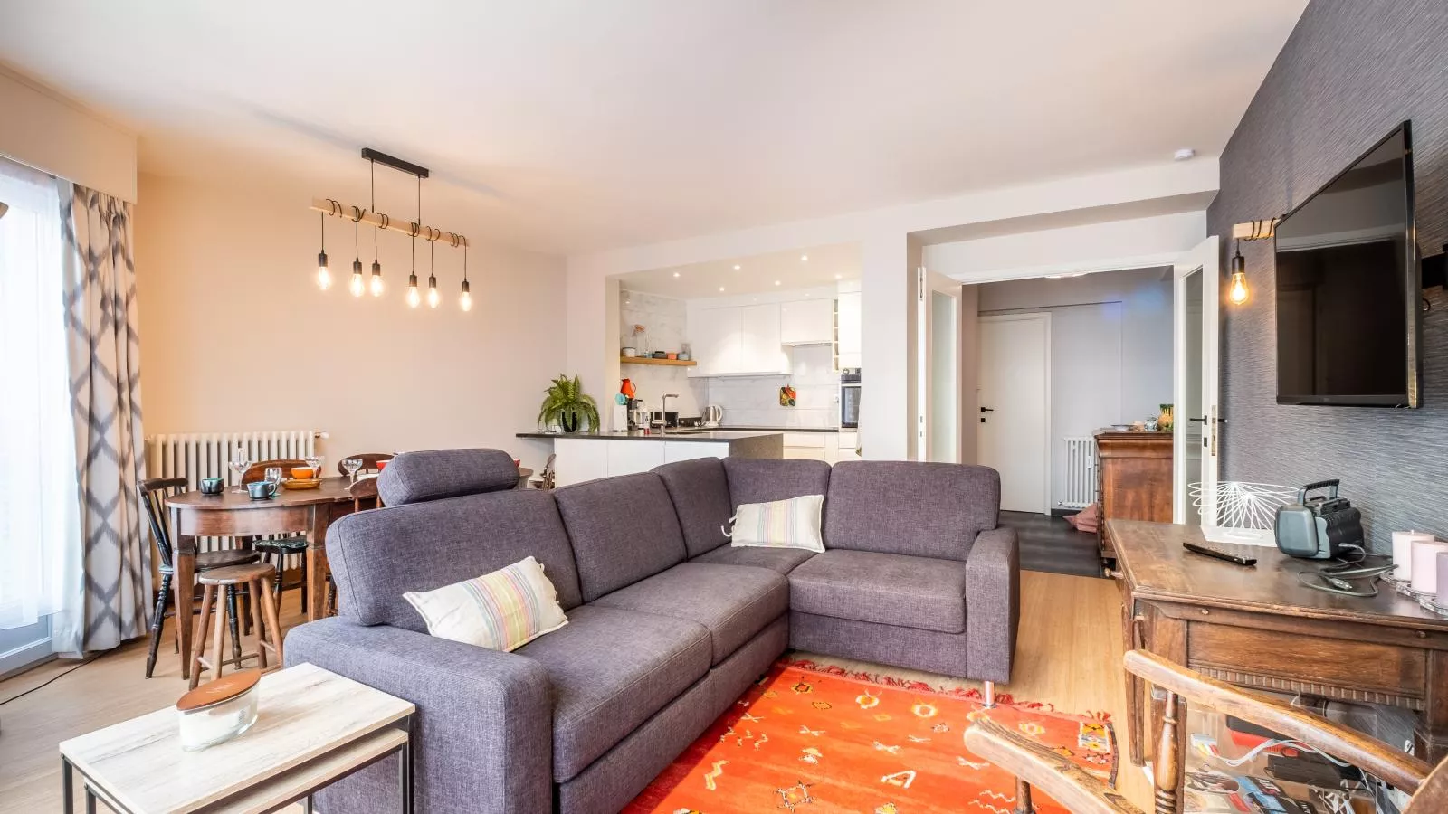 Neva troisième-Living room