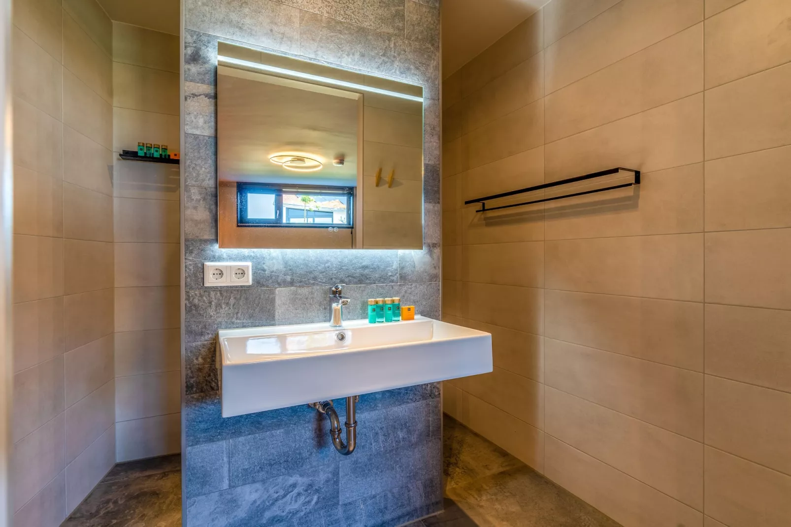 Waalburght 16-Bathroom