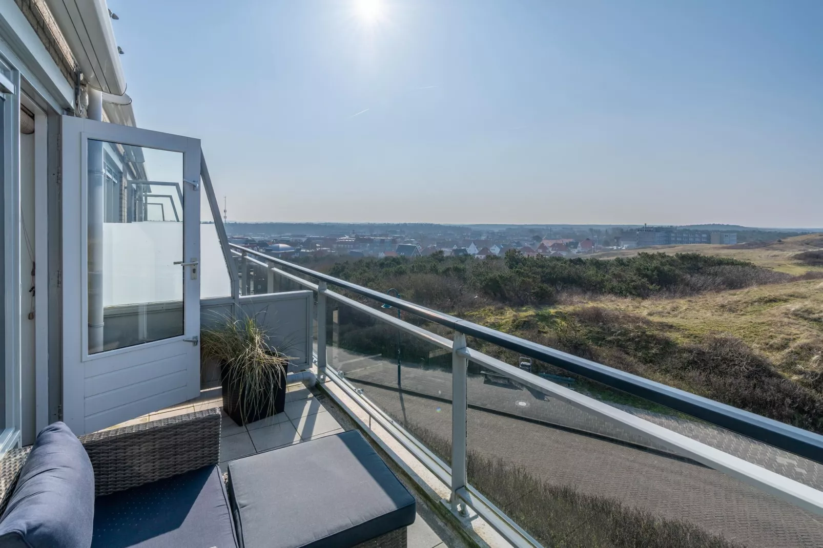 Juliana 140-Vue d'été