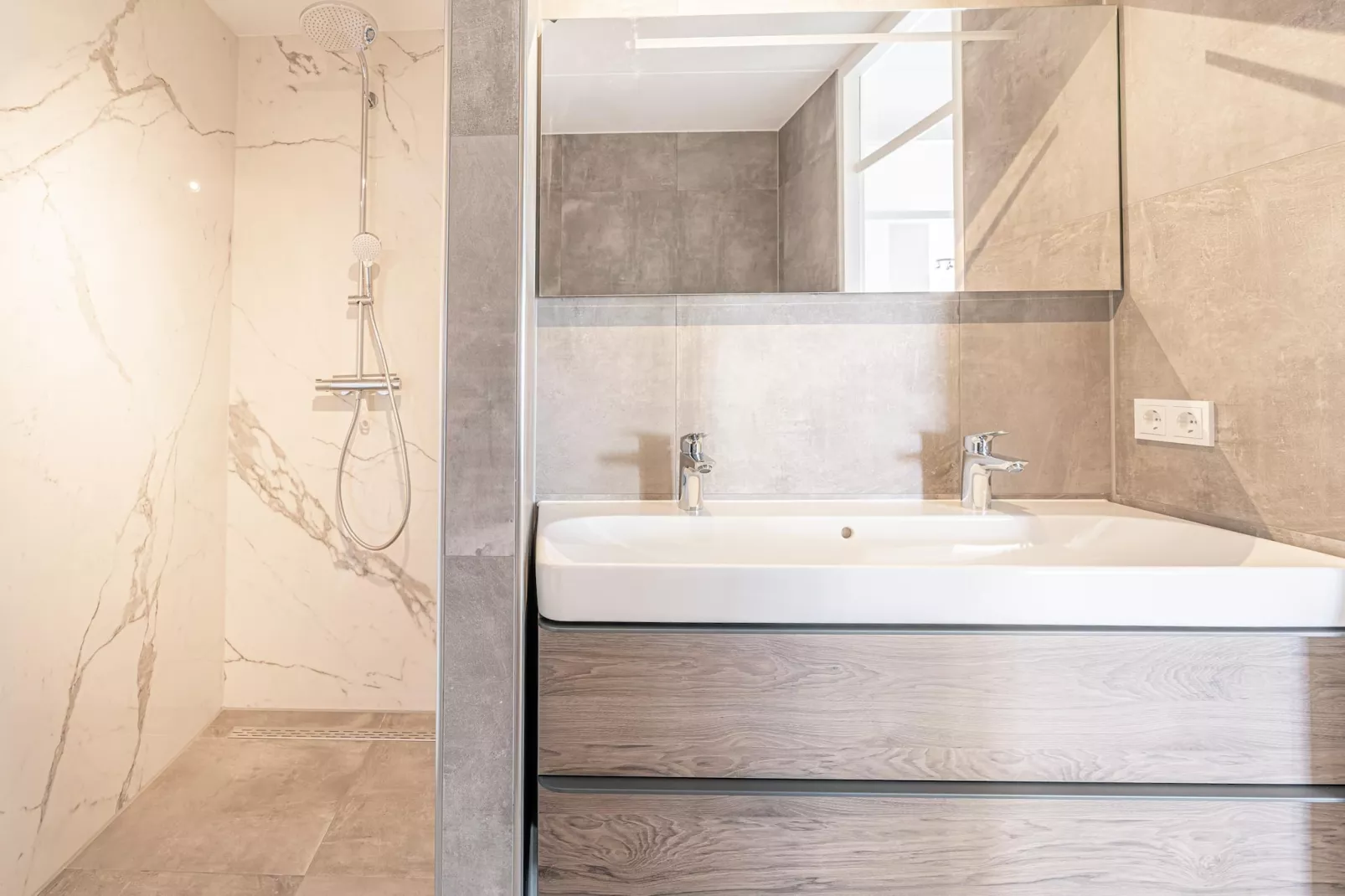Juliana 150 - Bathroom