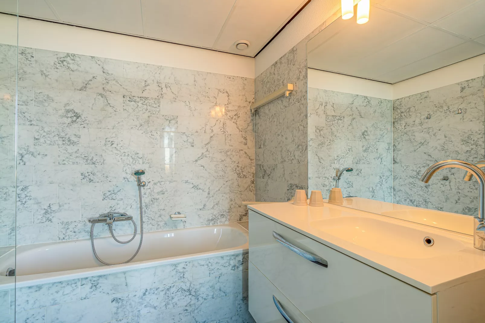 Juliana 062-Bathroom