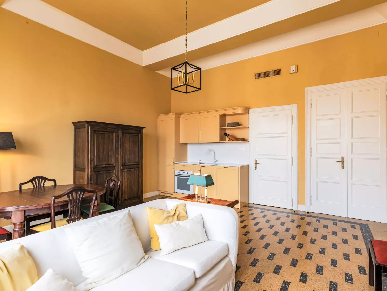 Villa Pinarello-Inside