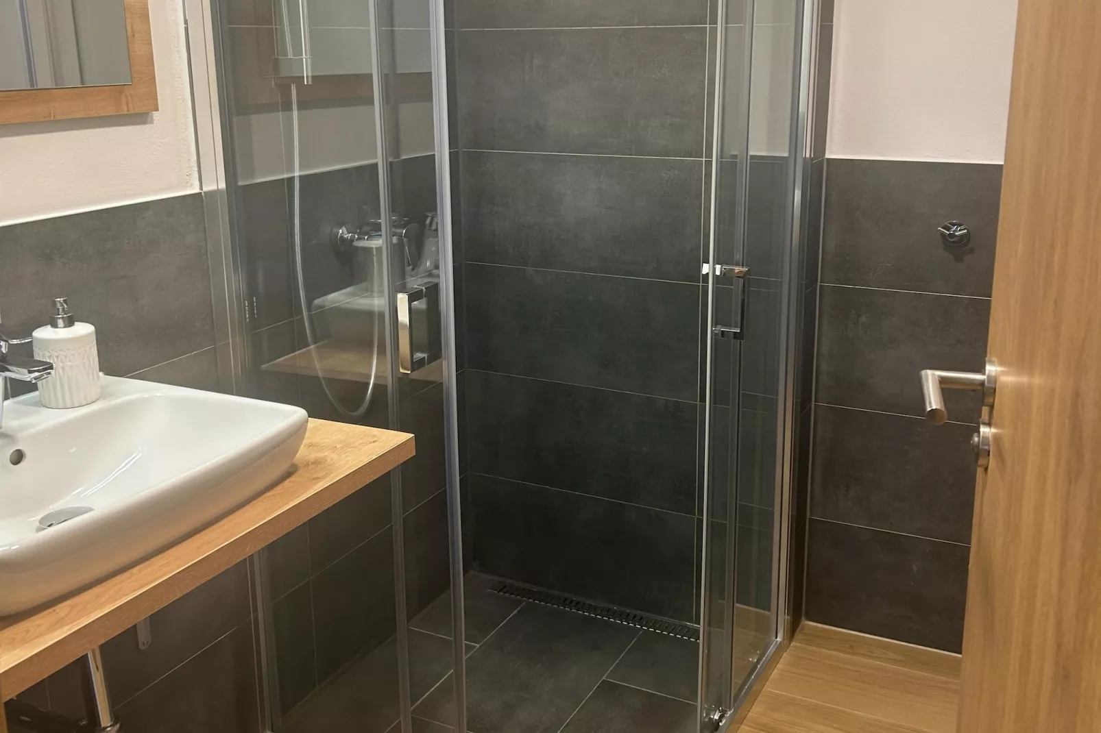 Mountapart- Wurzhöhe Top 2-Bathroom