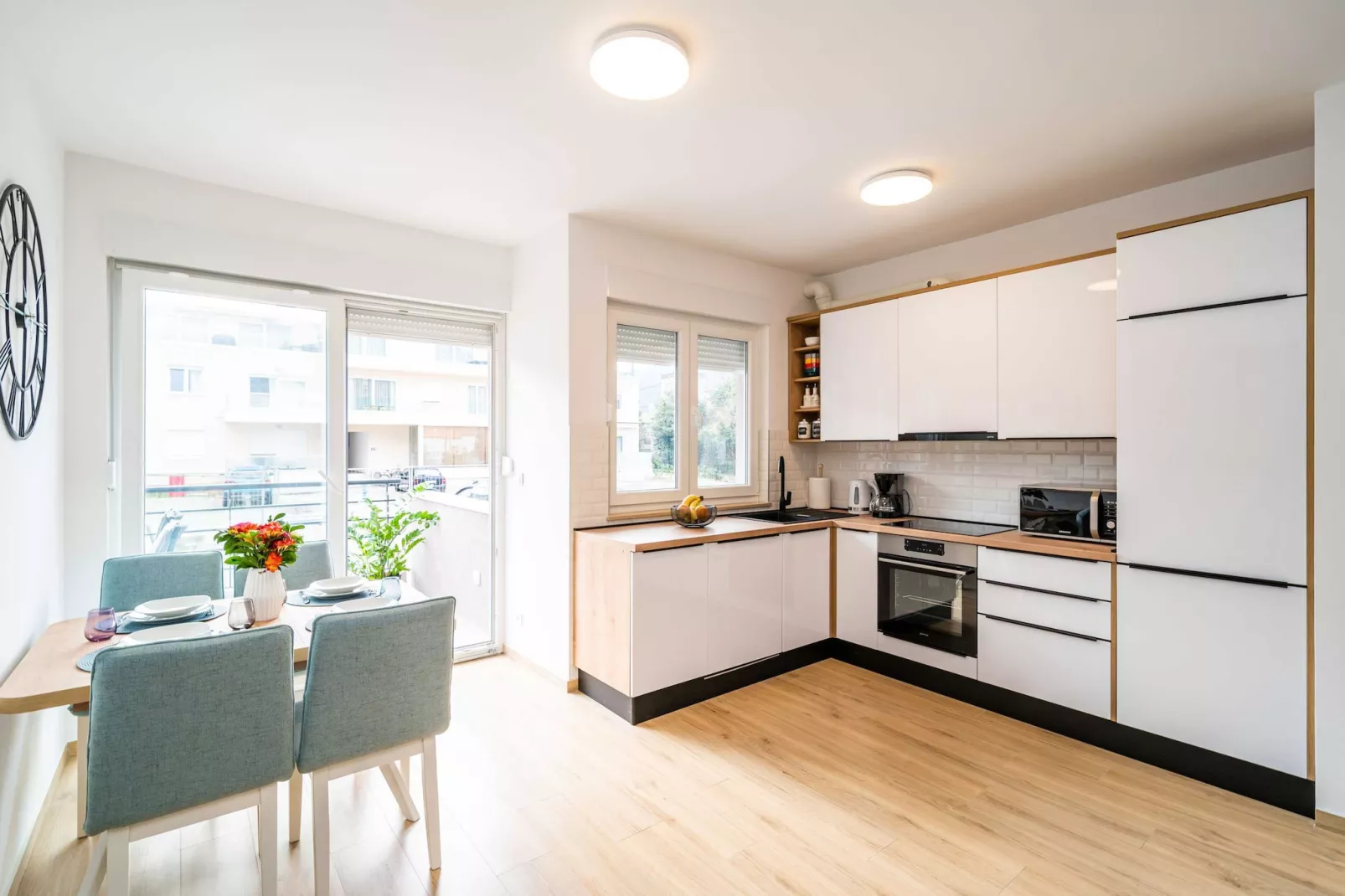 Apartment Zoric - Two Bedroom Apartment with Balcony-Kitchen