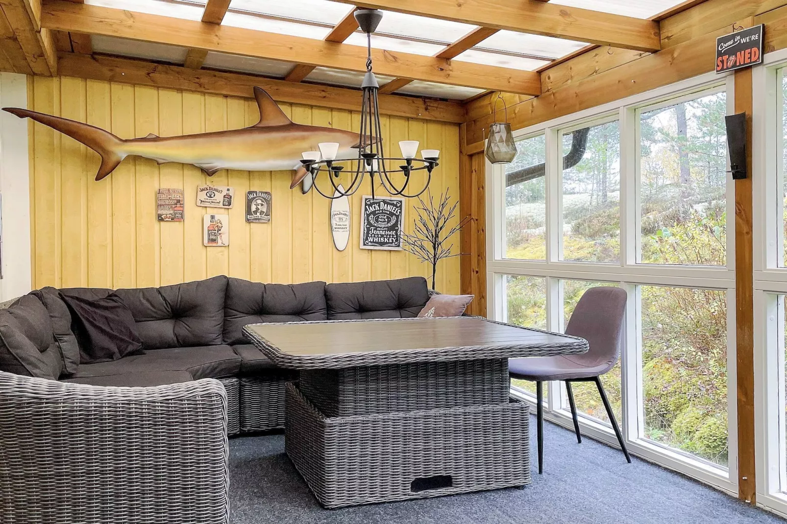 Cozy Forest Hideaway with Hot Tub