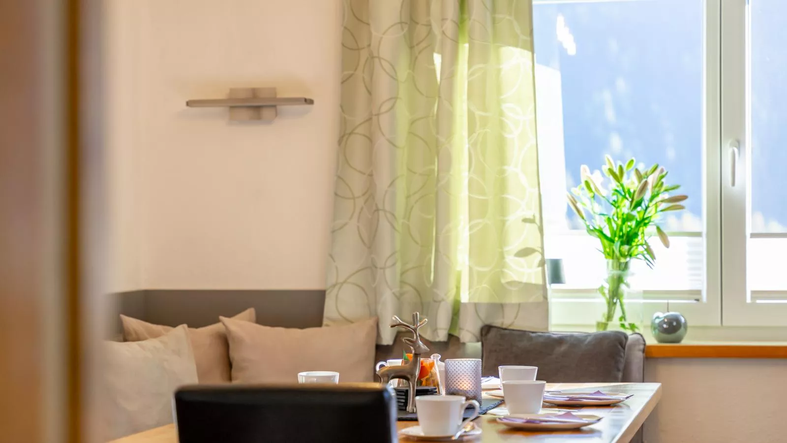 Sonnenschein I-Dining room