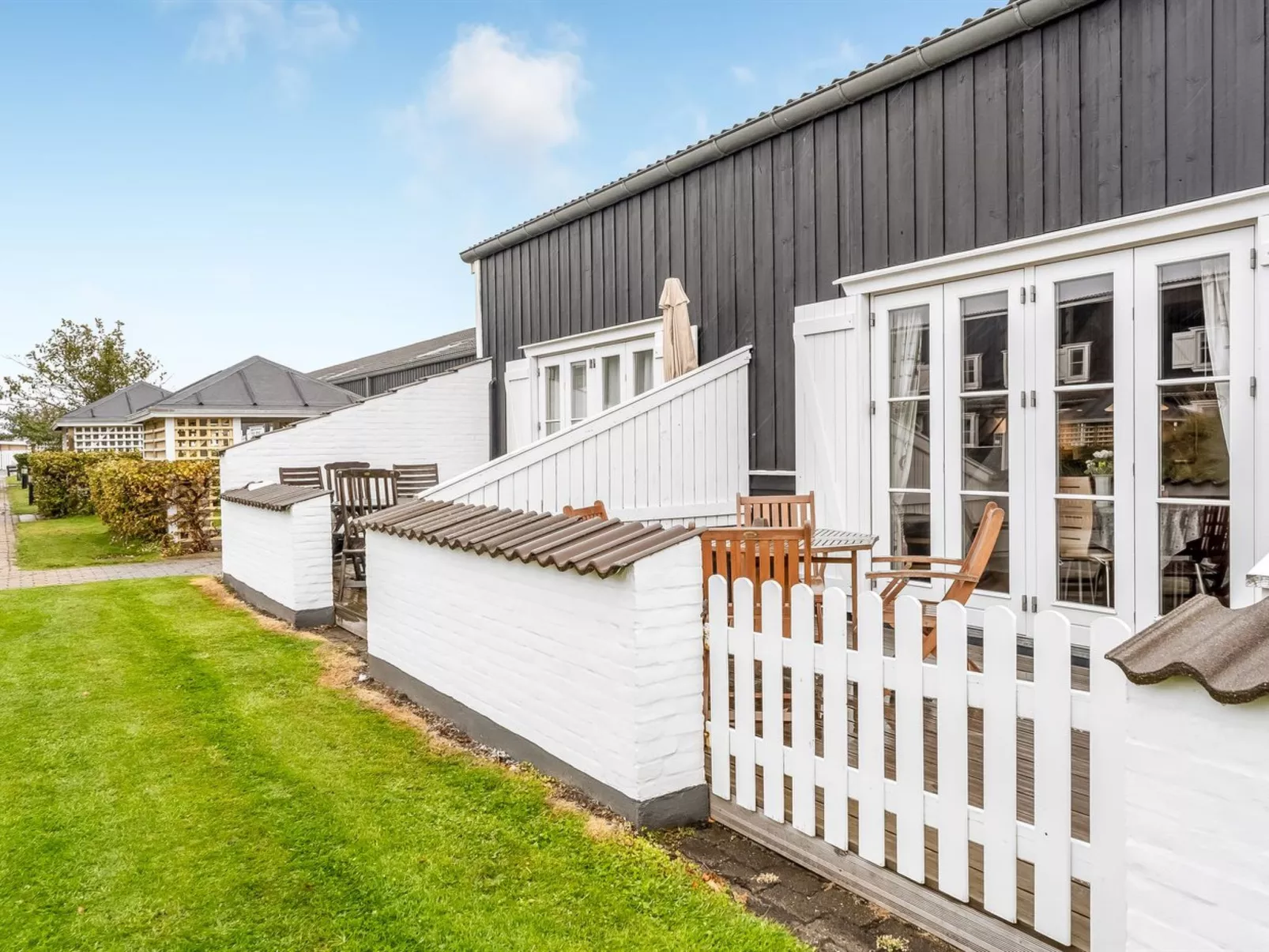 "Benthe" - 100m to the fjord-Outside