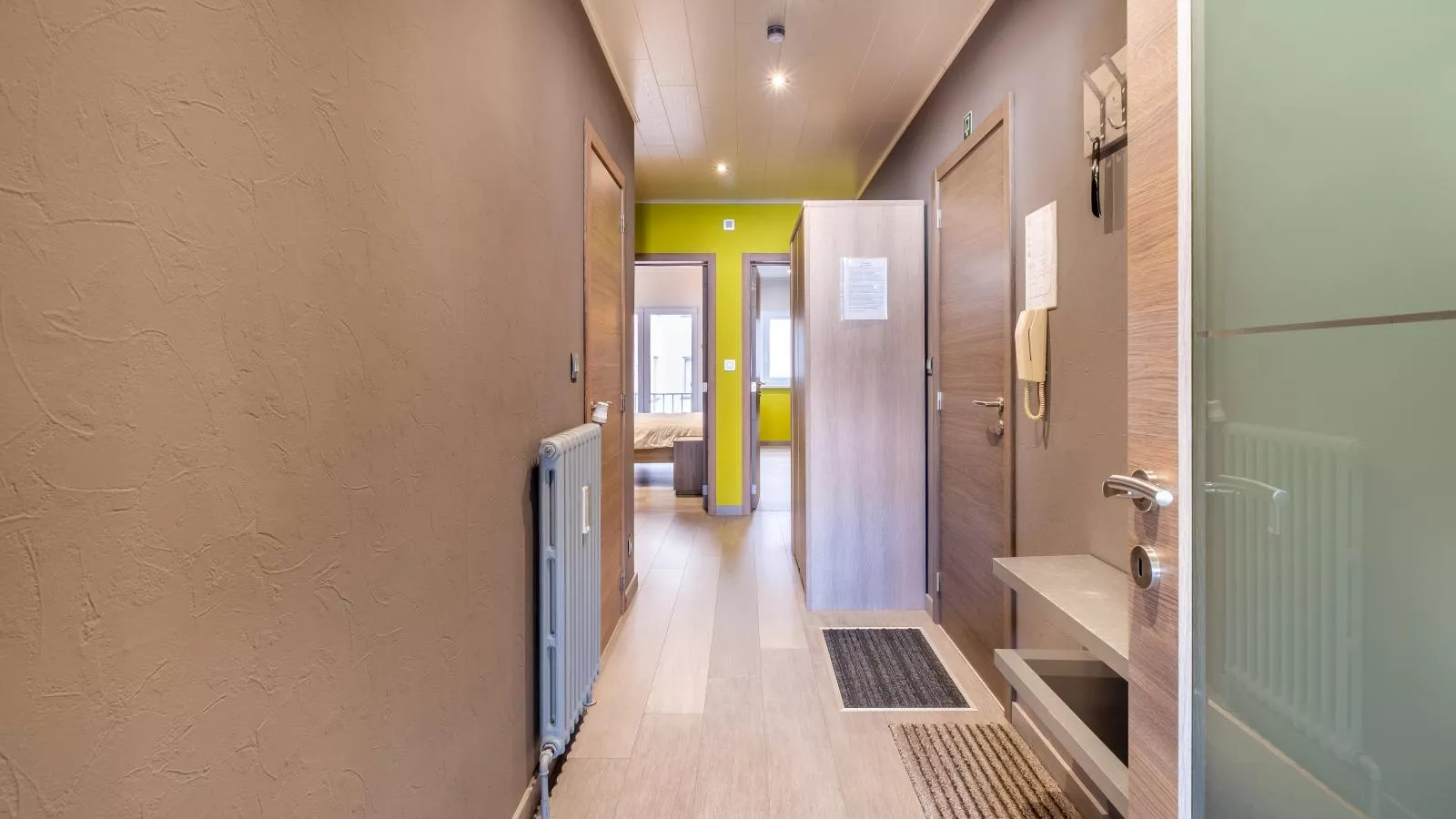 Zeezicht GV-Hall / réception