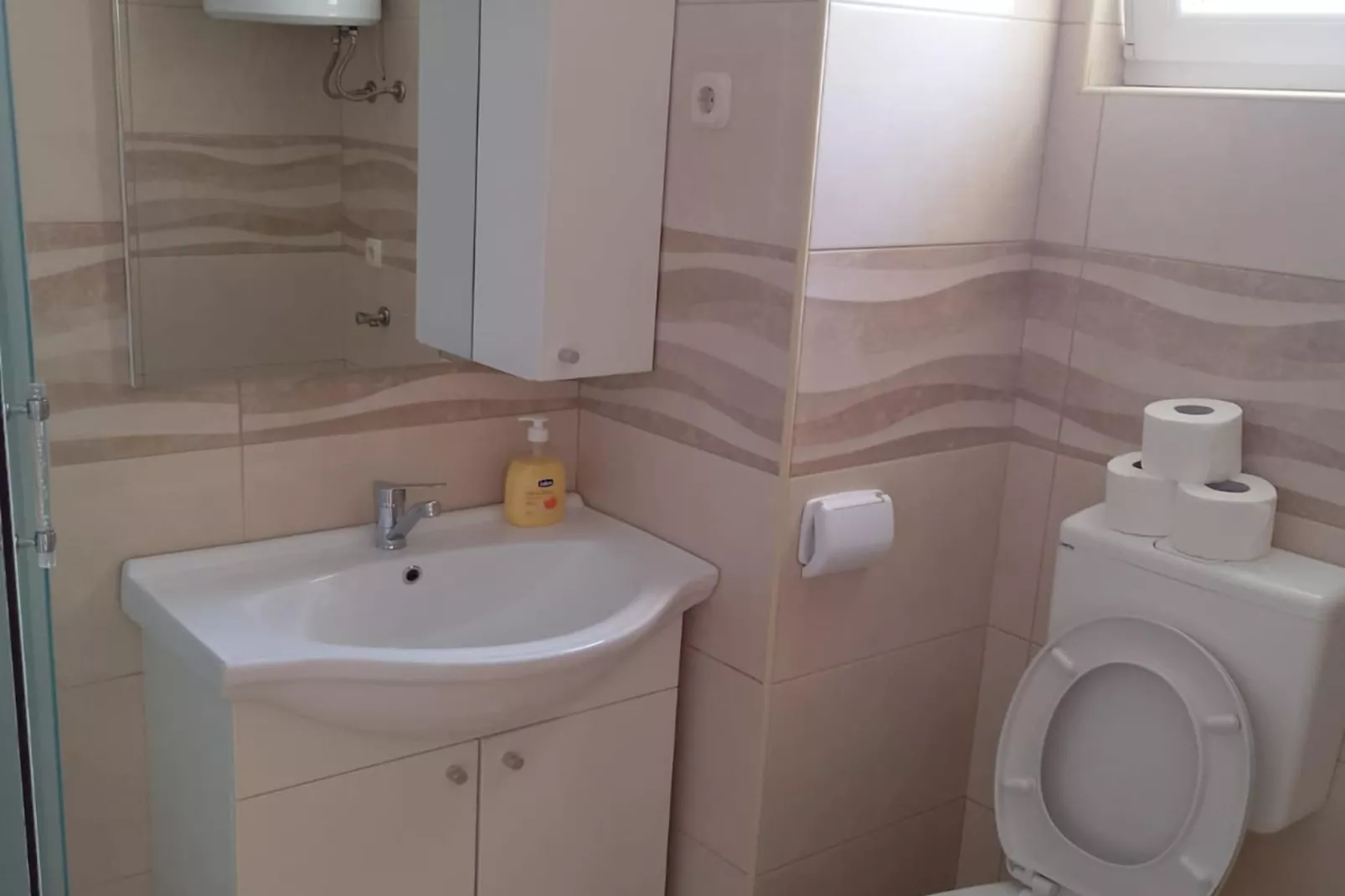 Apartments Marta - Two Bedroom Apartment With Terrace-Bathroom