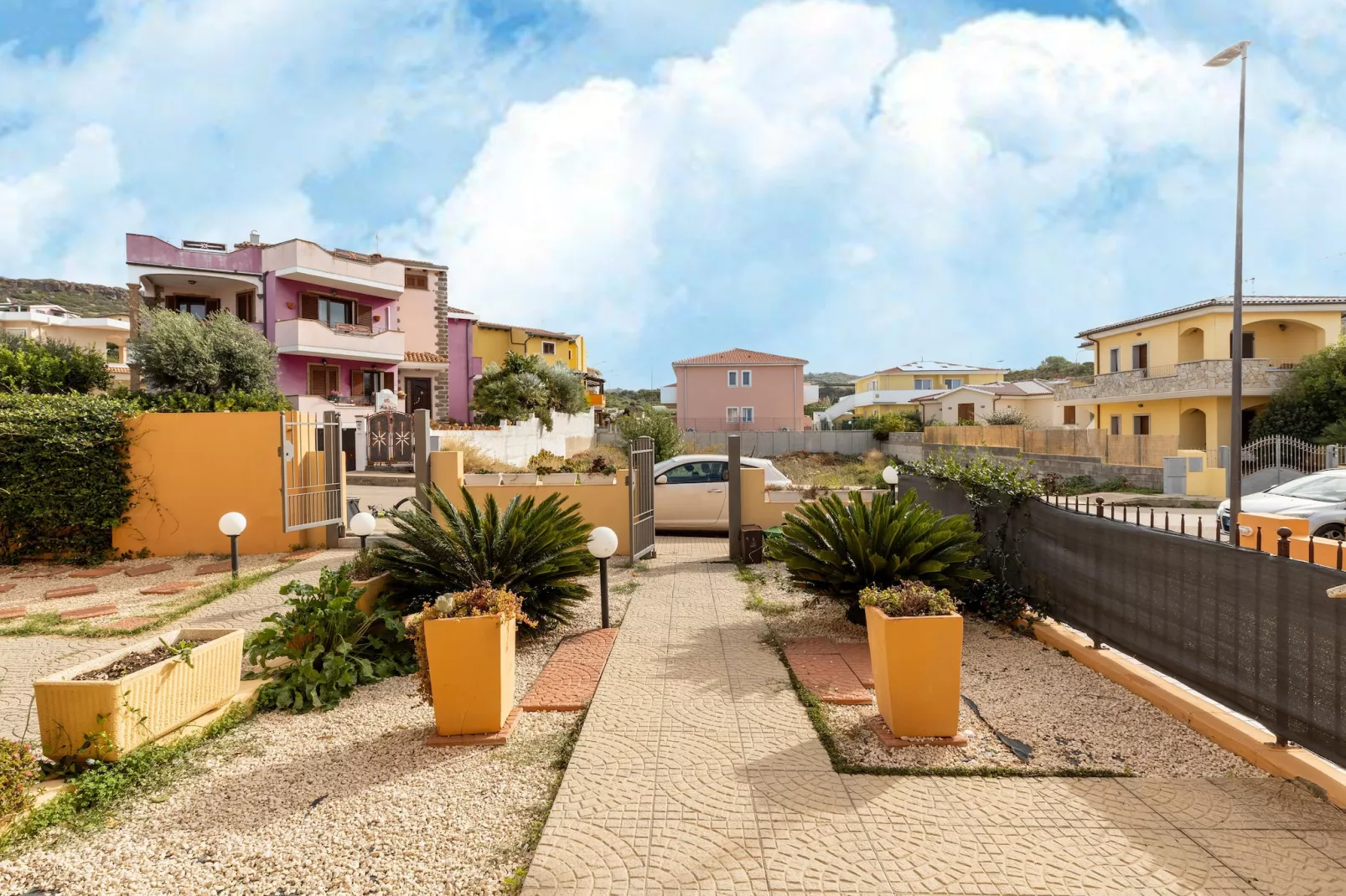 TRILO 2 MAGNOLIA-Aussicht Sommer