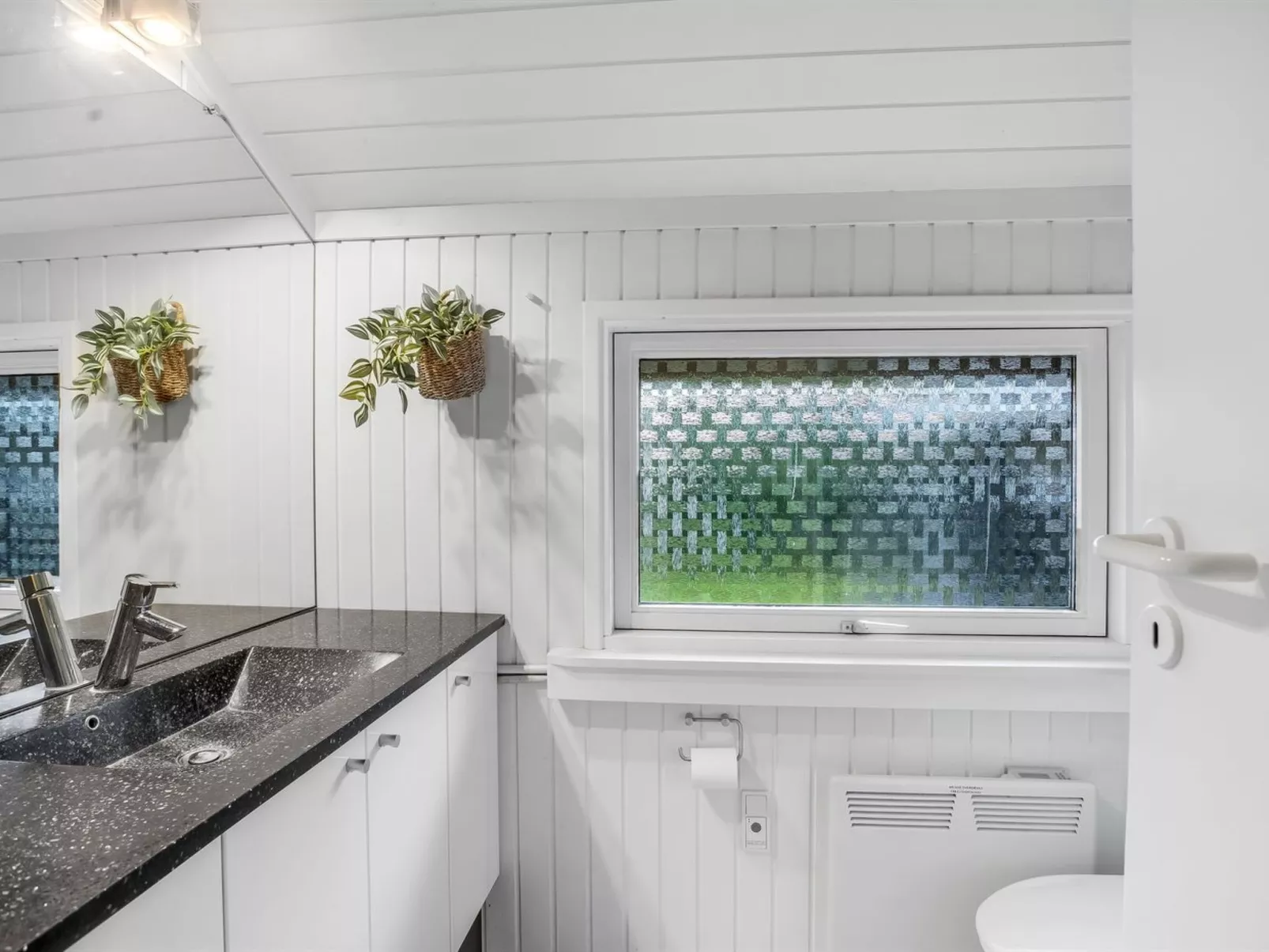 "Lirim" - 400m from the sea-Dedans