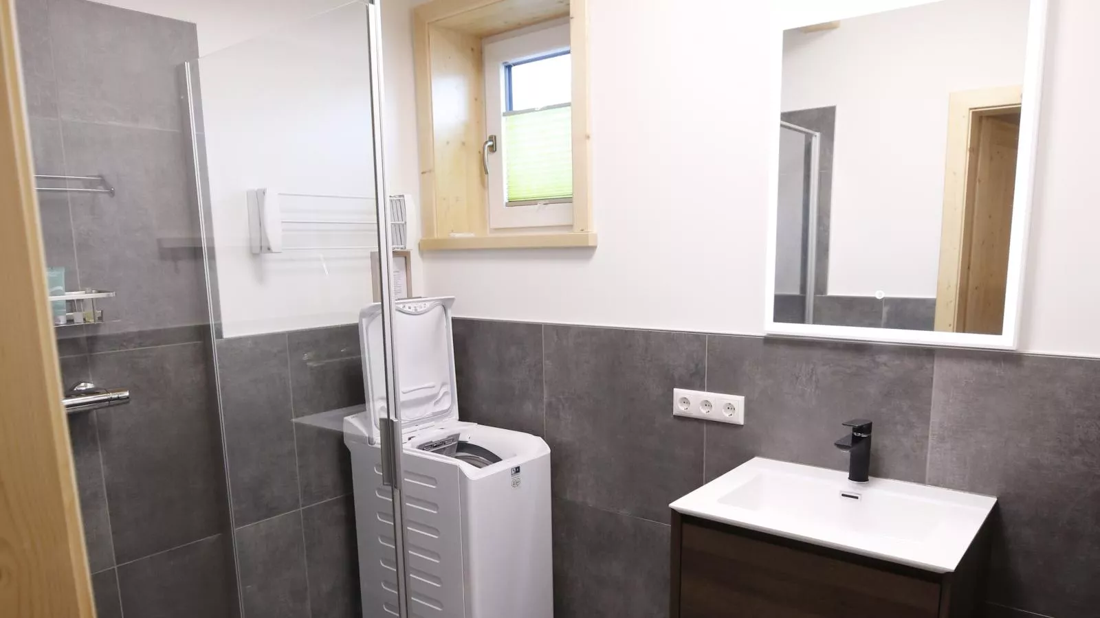 Designchalets Falkertsee-Bathroom