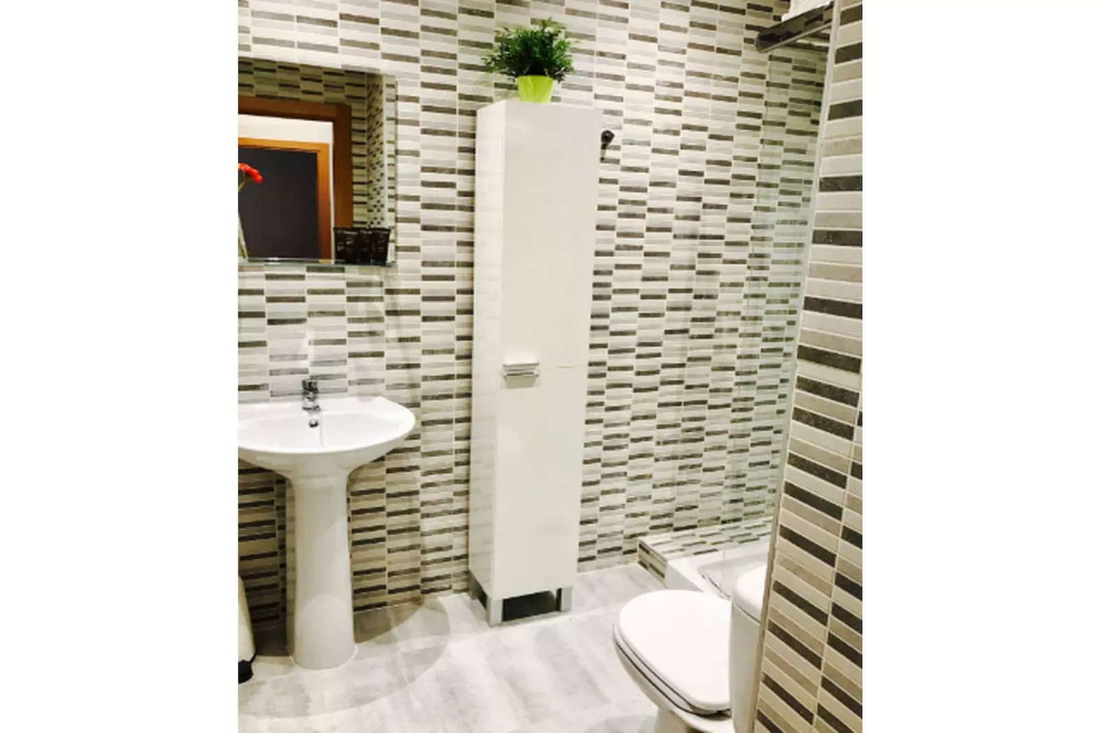 CT 377 - Faro's Malaga Citycenter - Refino Apartment - Rooftop Pool-Bathroom