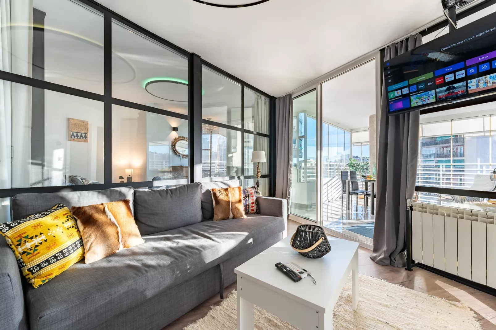 CT 353 - Faro's Torremolinos City Tower 2-Salon