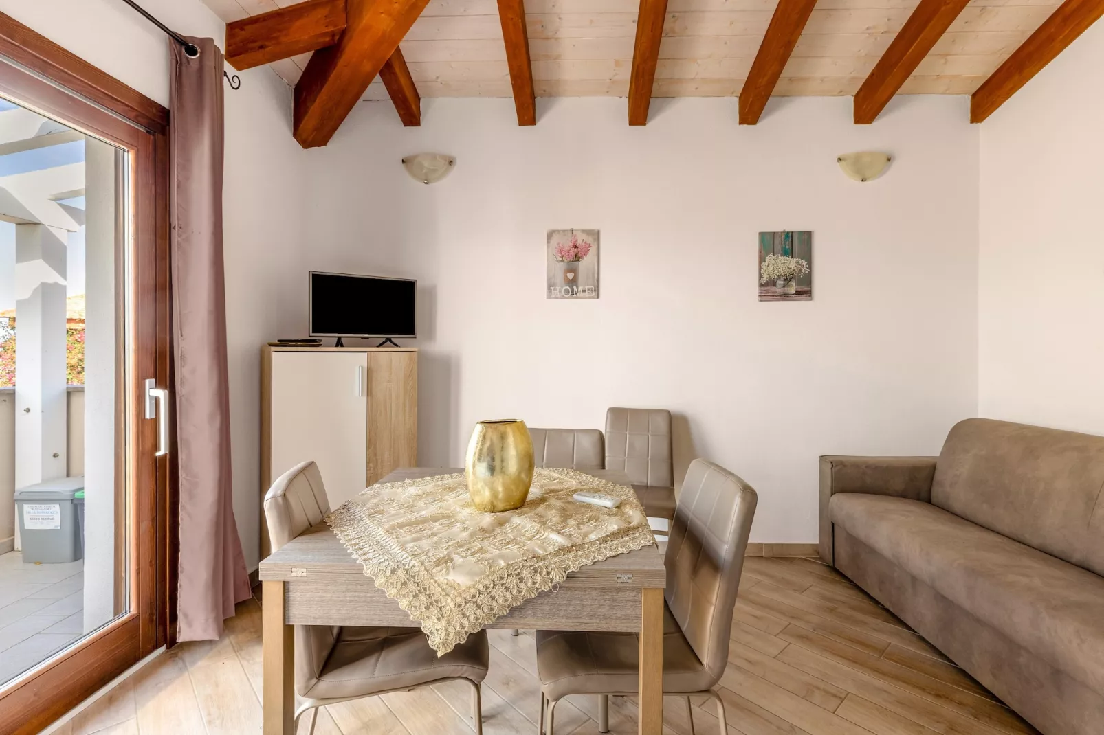 ATTICO MAREBLU-Living room