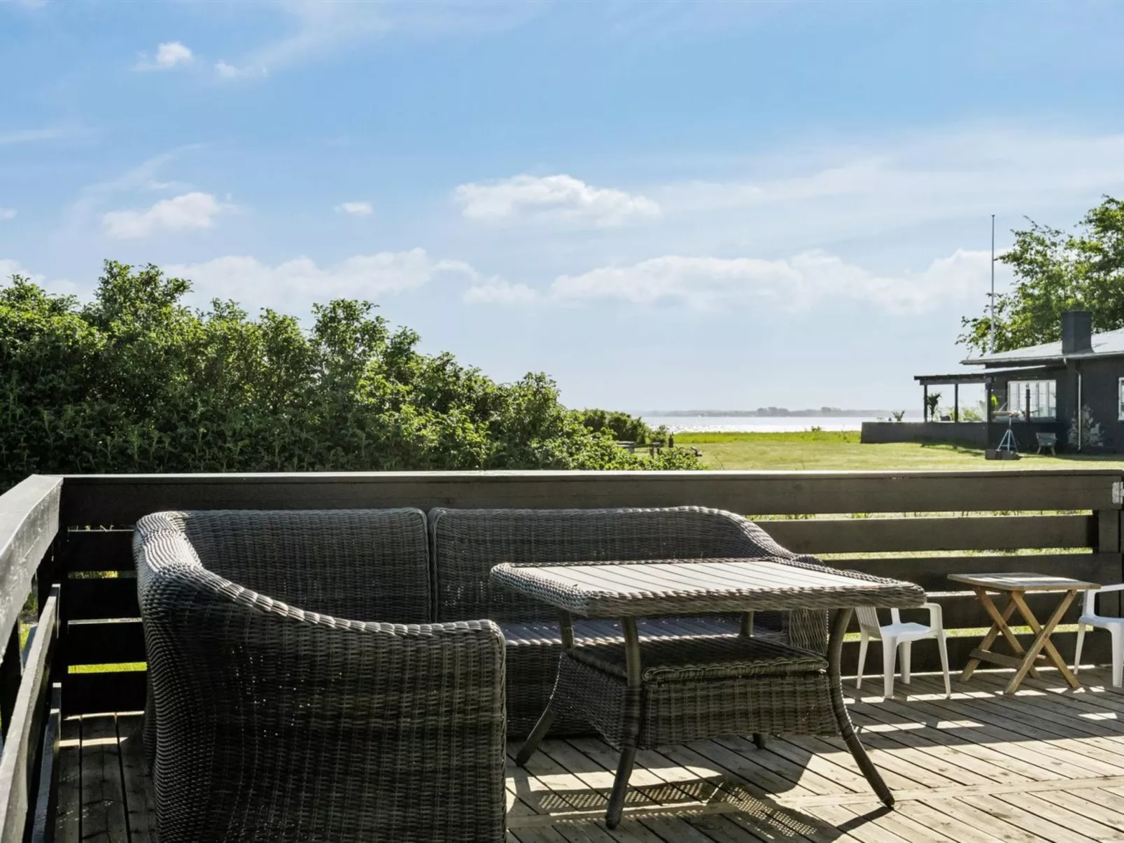 "Dietke" - 85m from the sea-Draußen