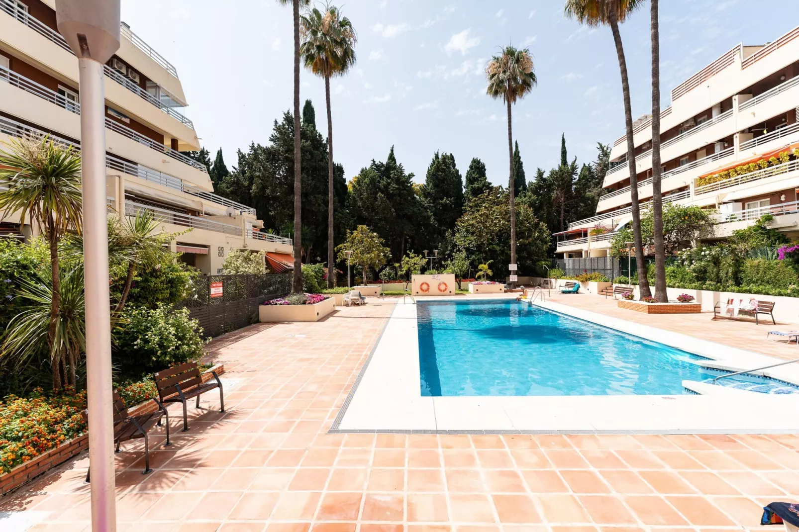 CT 393 - Faro's Soulrise Rooftop - Marbella Beach-Swimming pool
