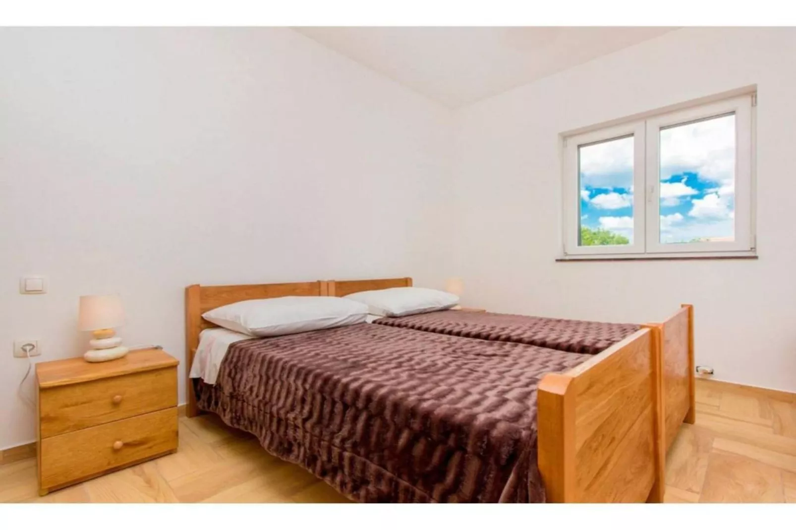 Villa Dalmacija Four Bedroom Villa with the pool-Bedroom