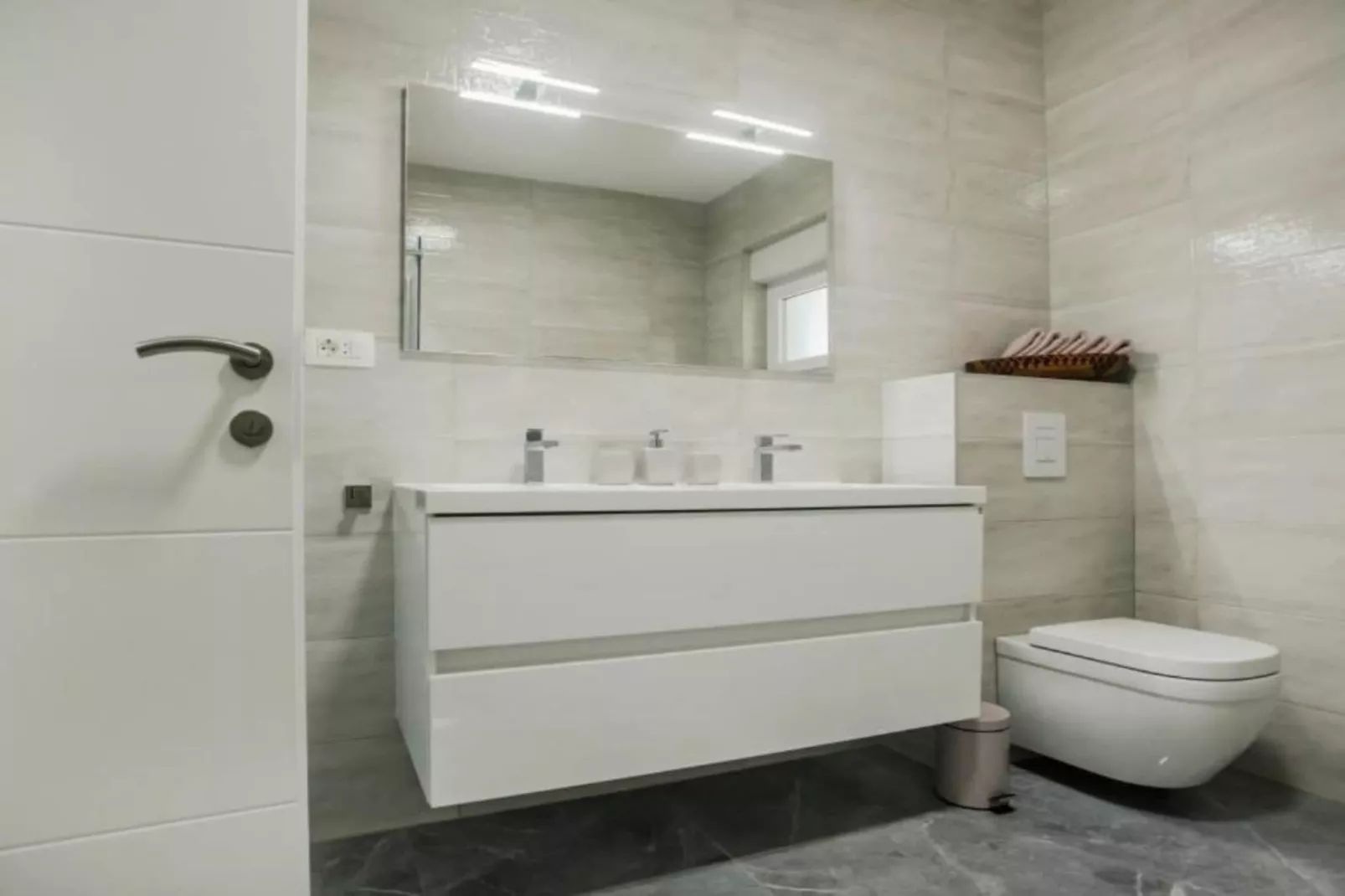 Beautiful Haven Villas - Villa Antonija with Outdoor Pool-Bathroom