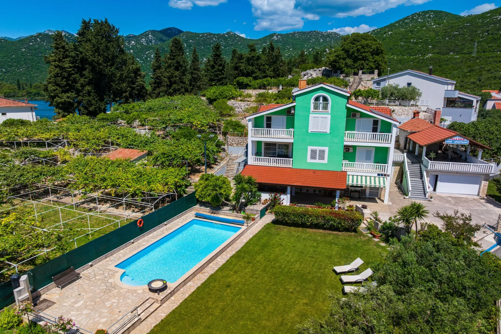 Villa Green Paradise-Exterior in summer