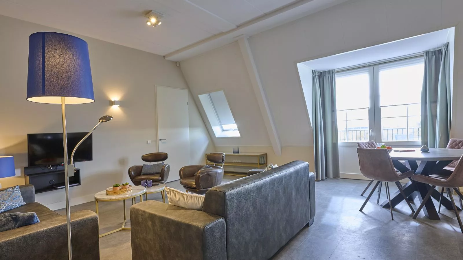SeaLuxe Suite 27i-Wohnzimmer
