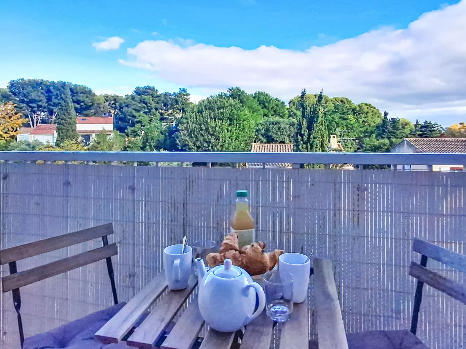 Les Amandiers-Draußen