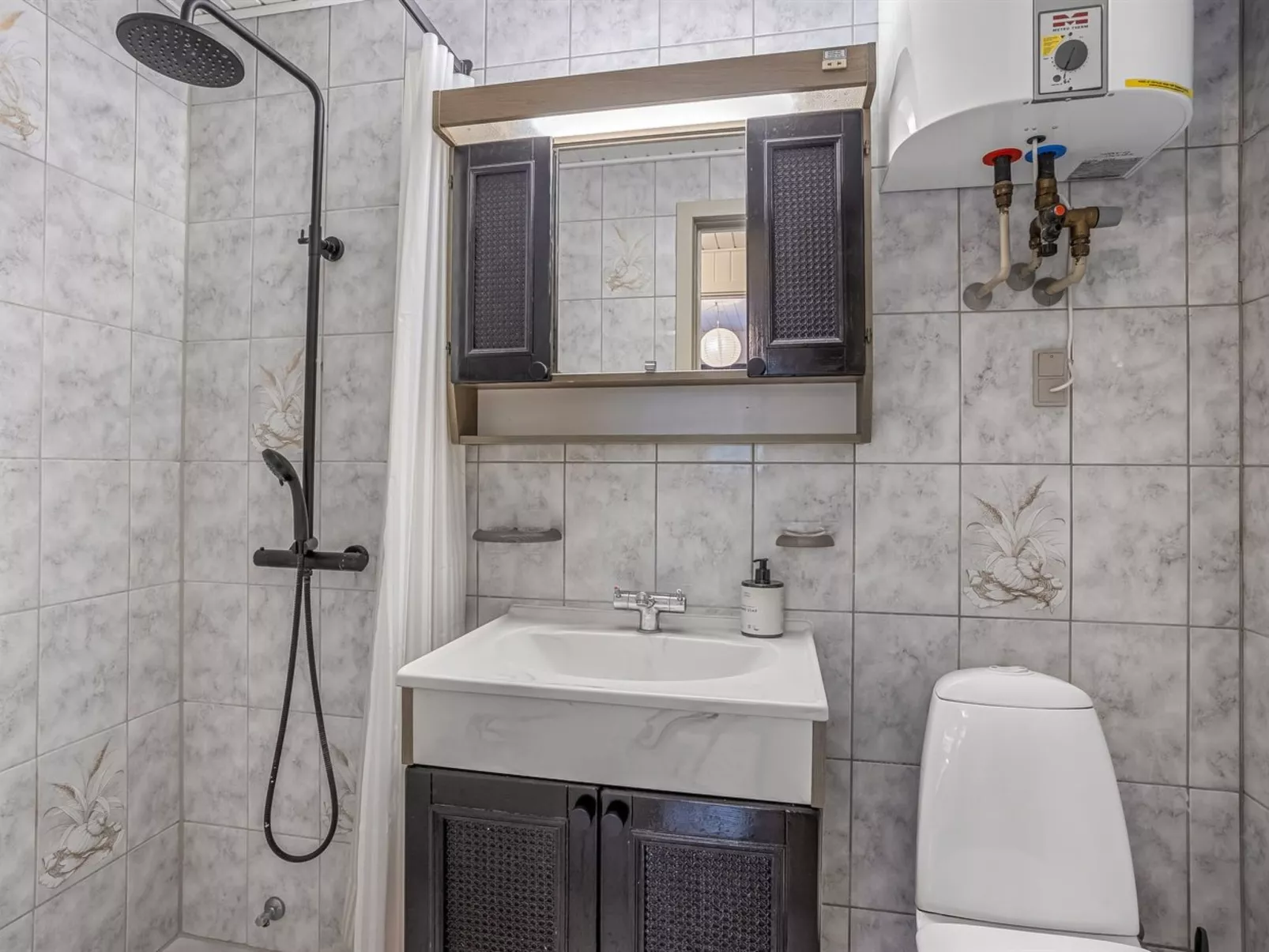 "Sheyla" - 70m from the sea-Inside