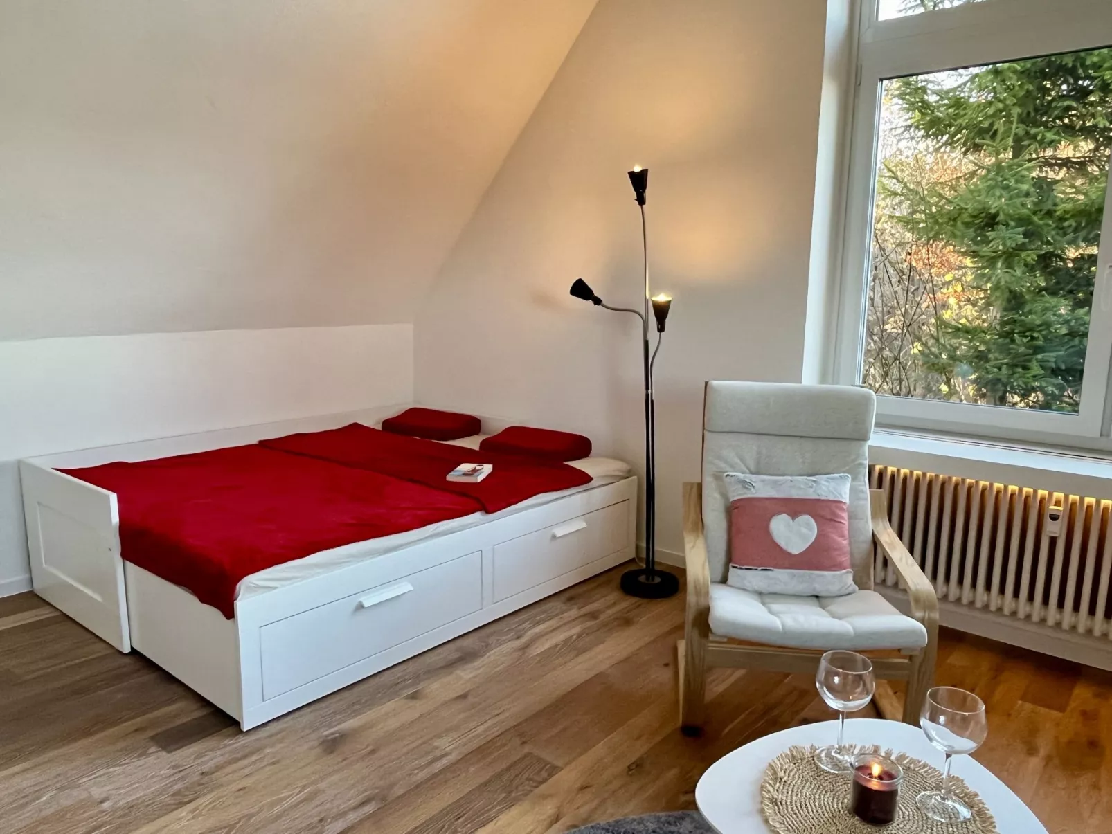 Falkennest - mit Blick auf den Titisee-Drinnen