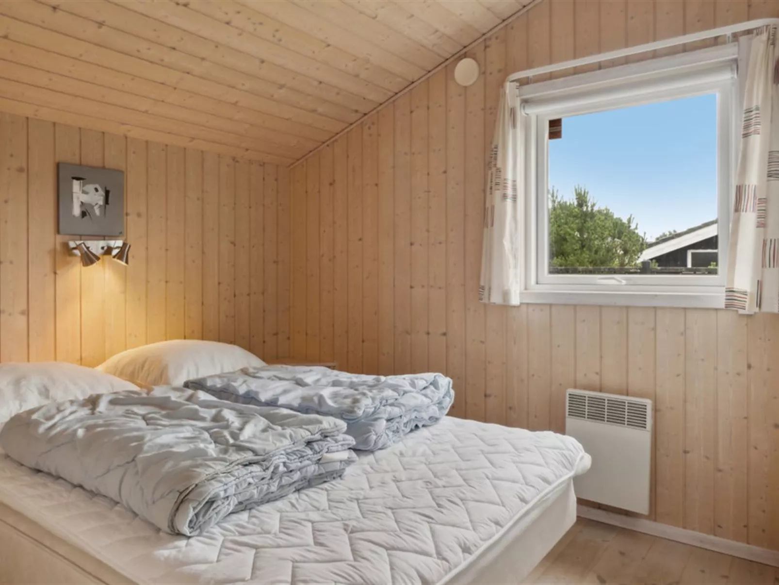 "Galin" - 210m to the fjord-Inside