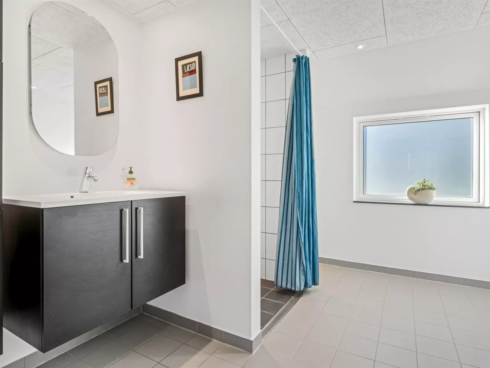 "Emelia" - 4.2km from the sea-Inside