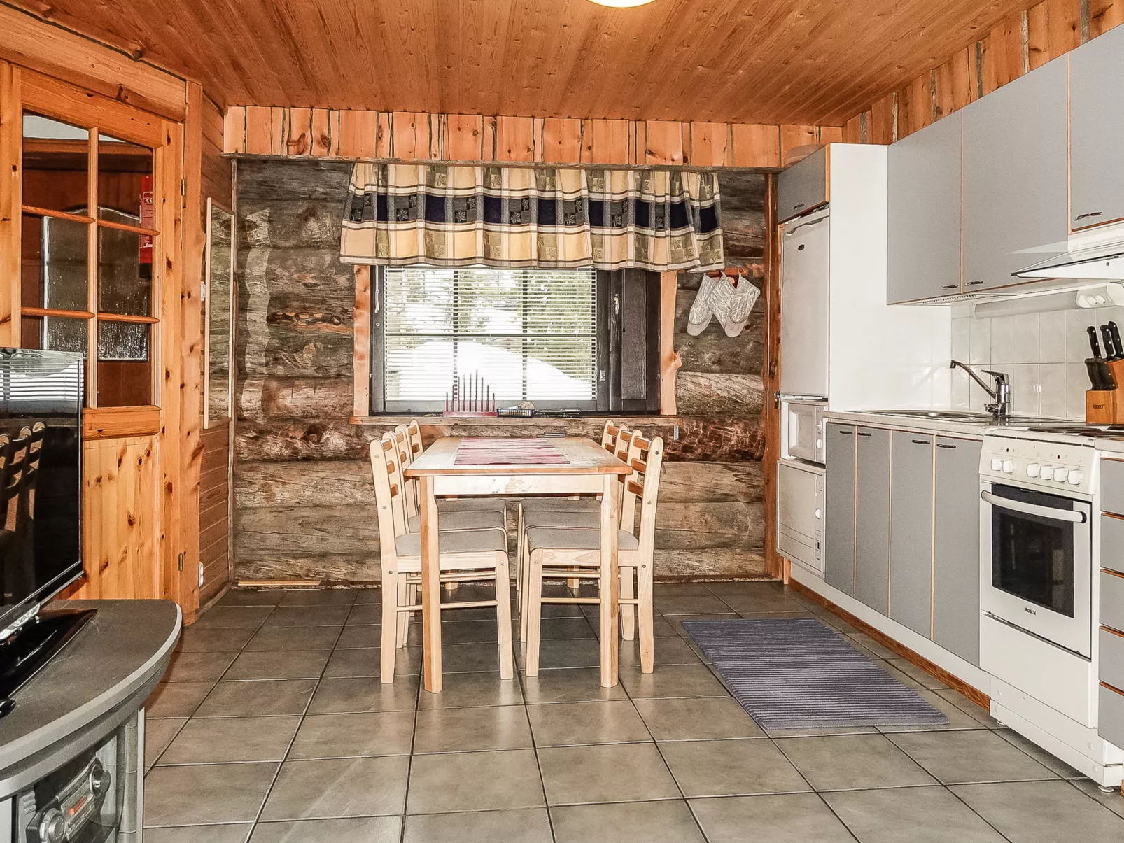 Kantapää d3-Dedans