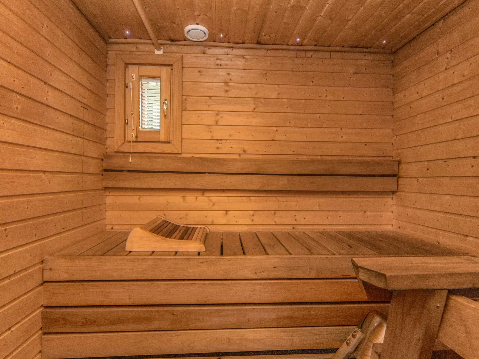 Kultapiisku 2-Drinnen