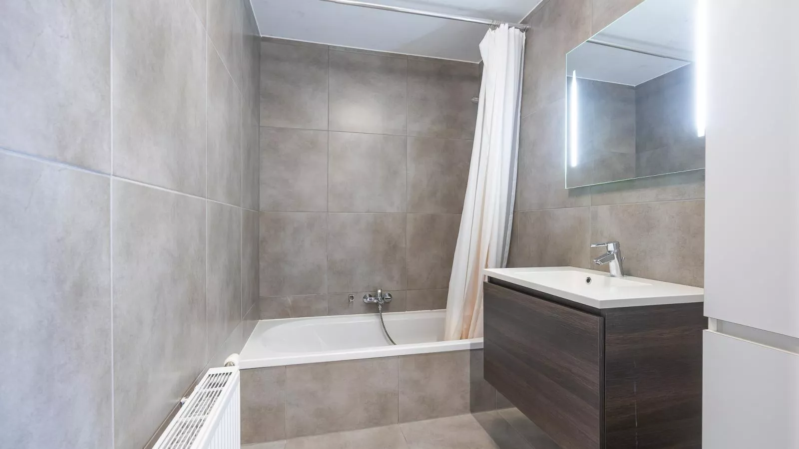 Kingston I - 0701 + parking 3-Bathroom