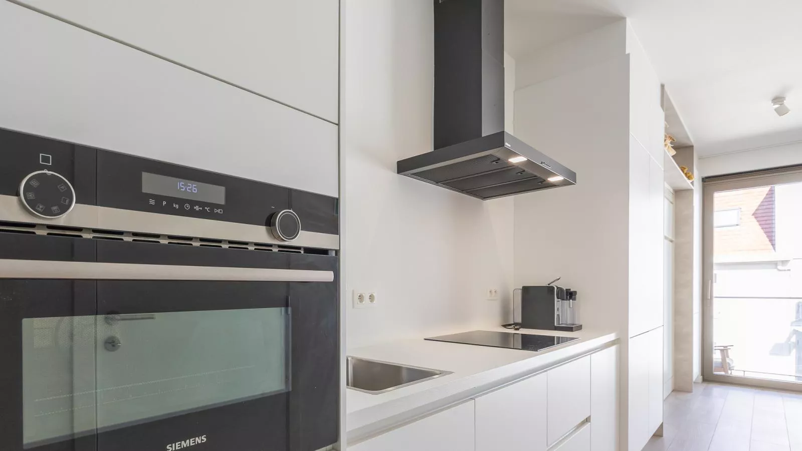 Omnia 9 - 0203-Kitchen