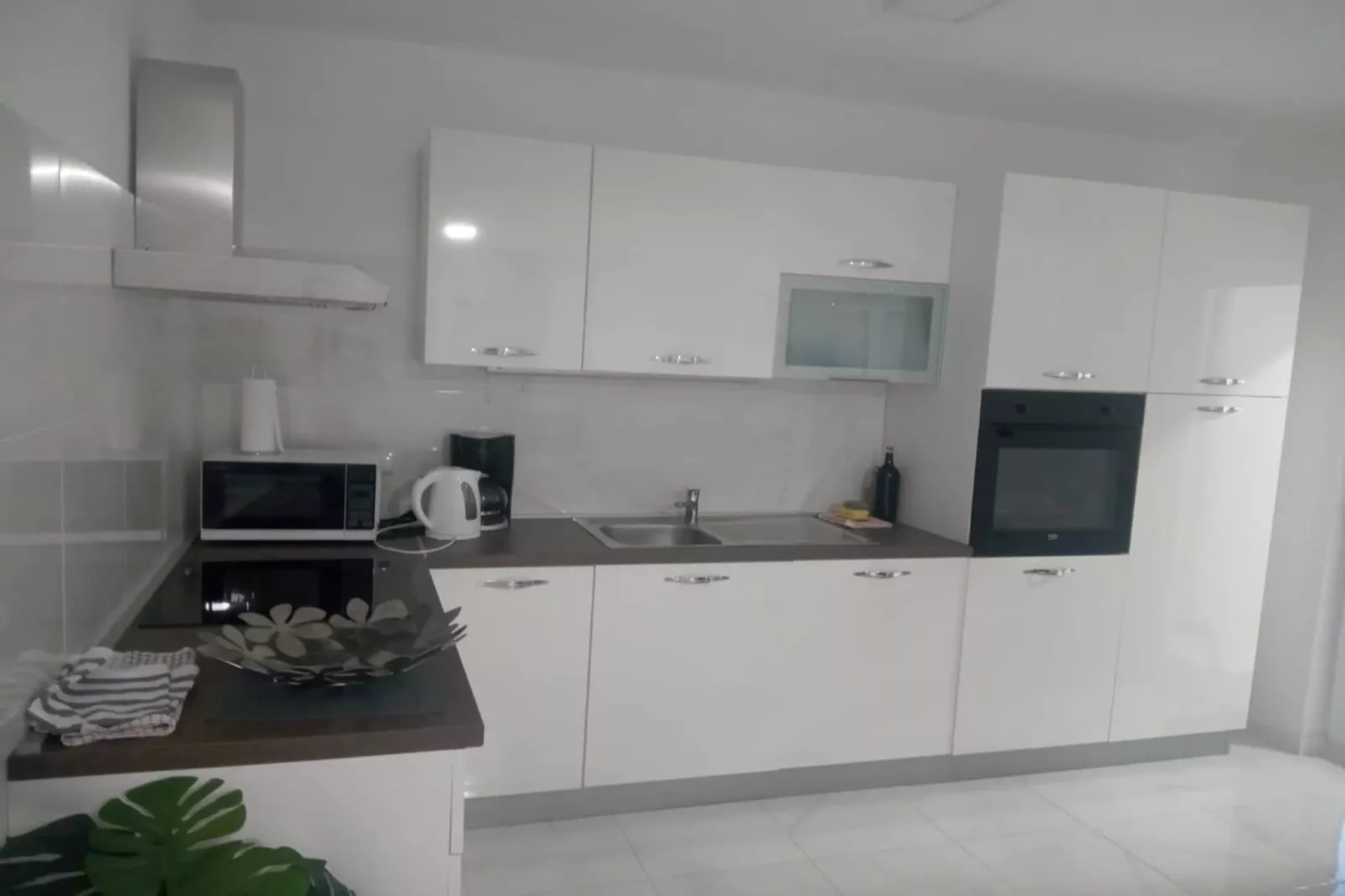 Charming Villa Nina with Pool - Four Bedroom Villa With Terrace and Swimming pool-Küche