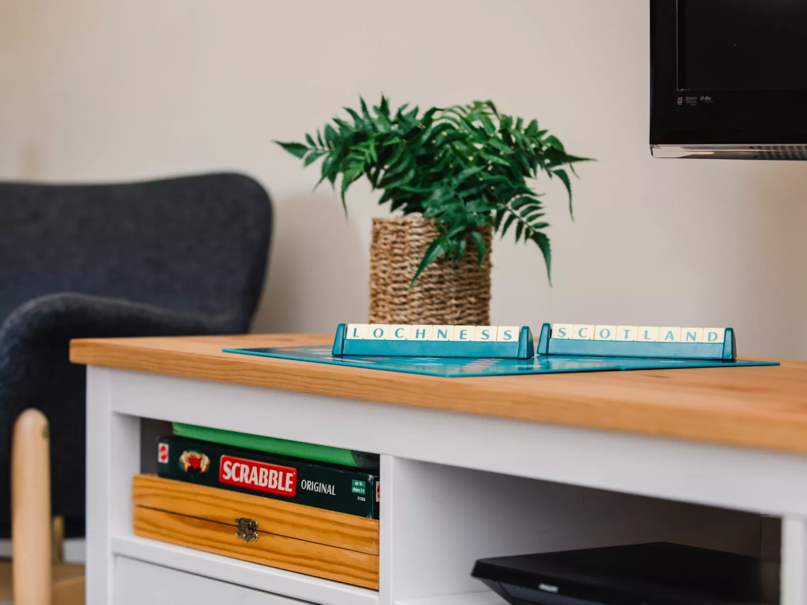 Wayside Bothy-Outside