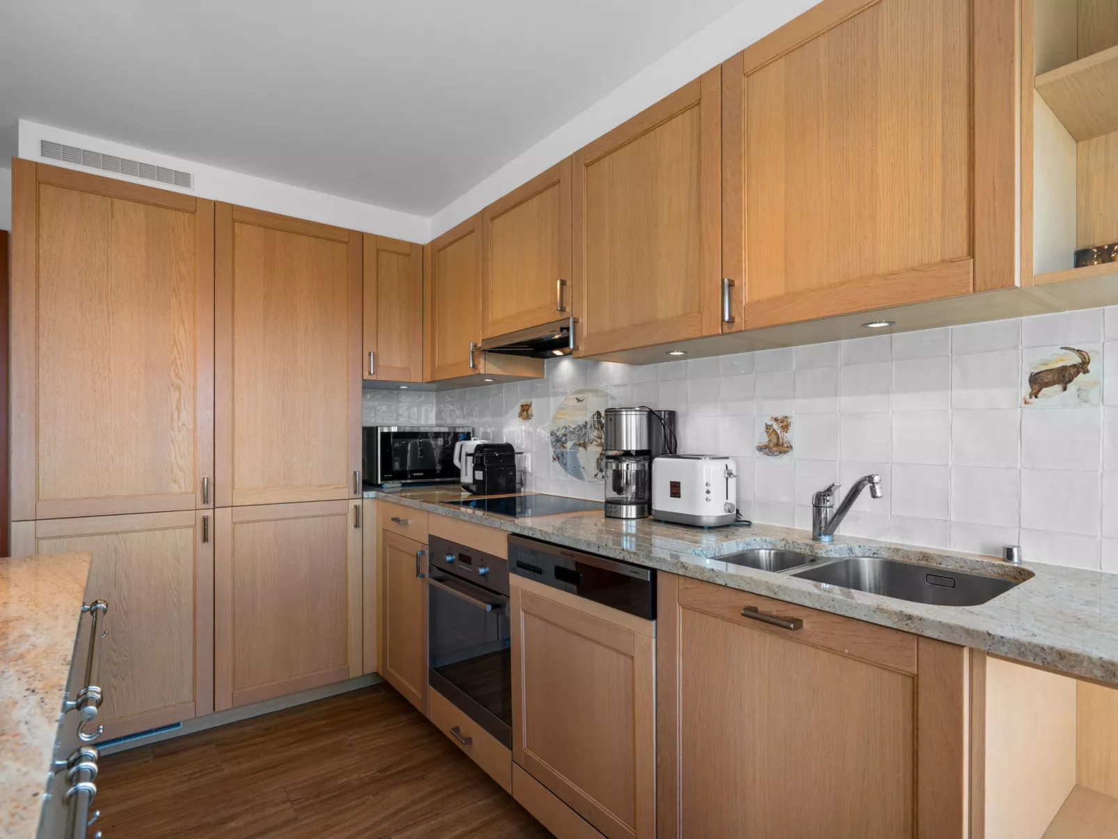 Les Aiguilles Vertes Rez supérieur-Inside