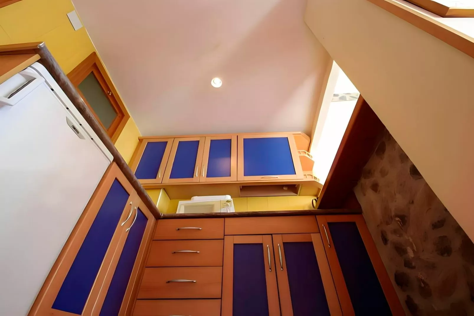 1468-Montebajo-Kitchen