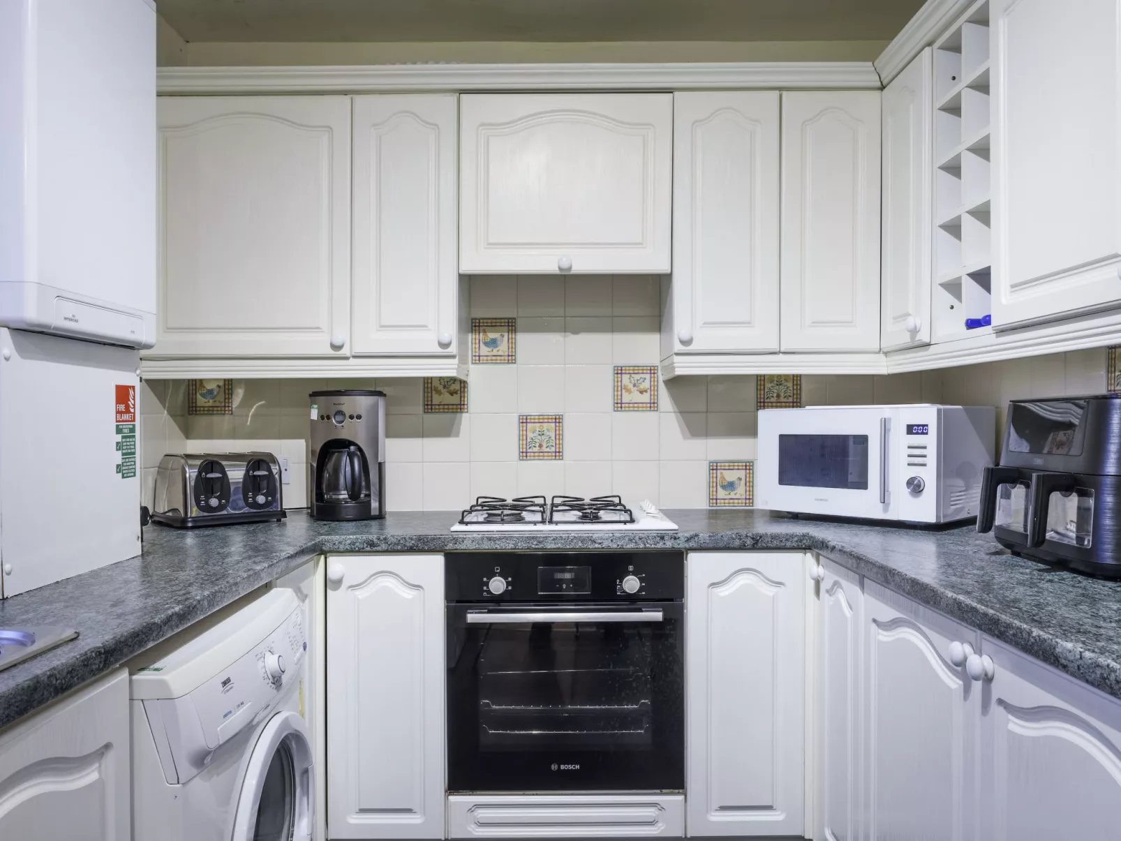 Pitgaveny Apartment-Inside