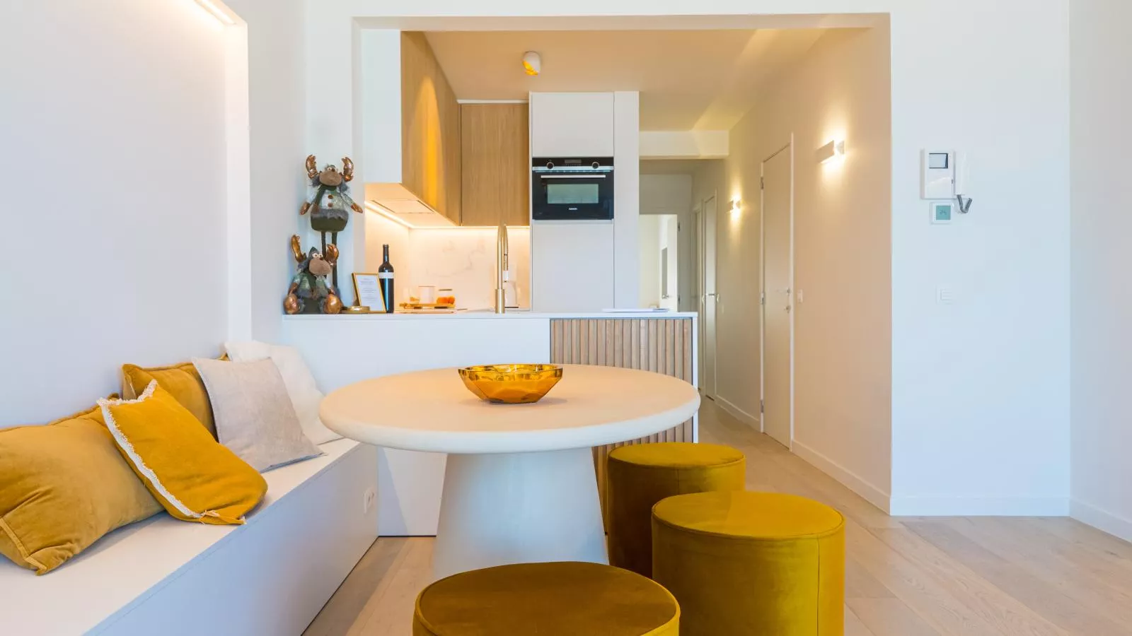 Jamani - 0101-Wohnzimmer