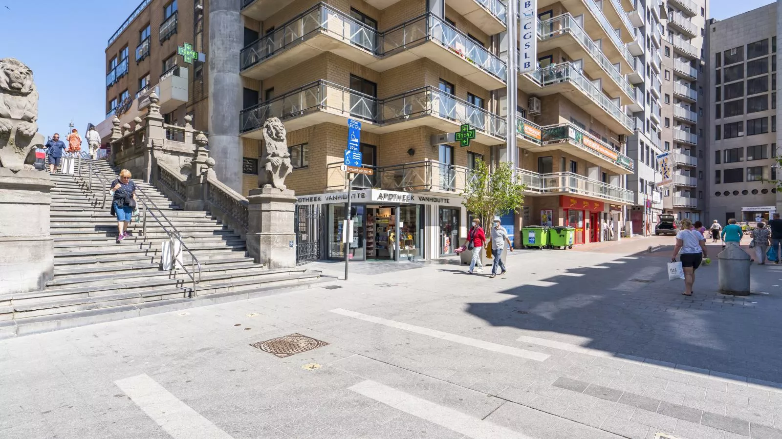 Majestic Stad - 002-Outdoor