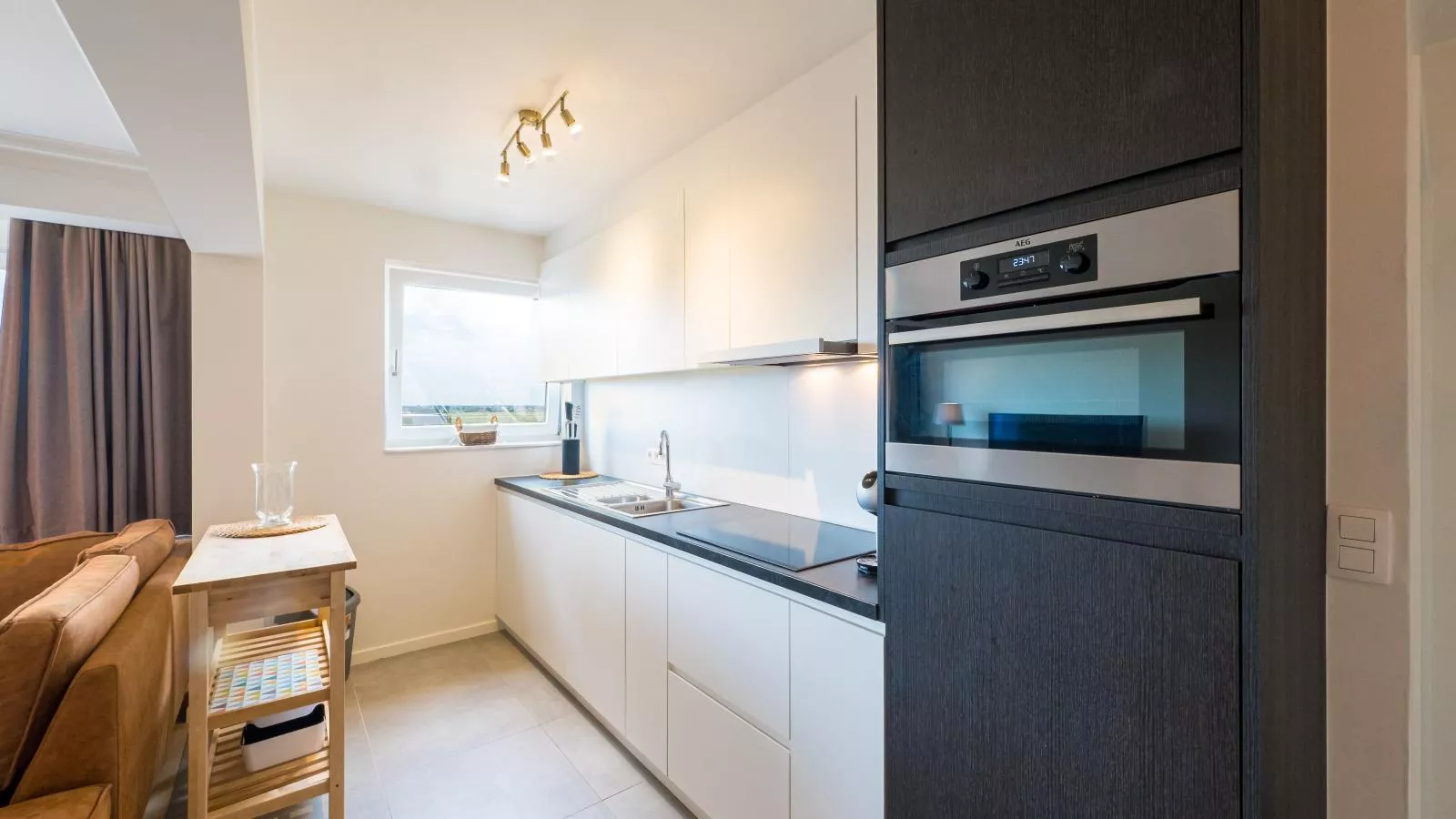 Majestic - 0505-Kitchen