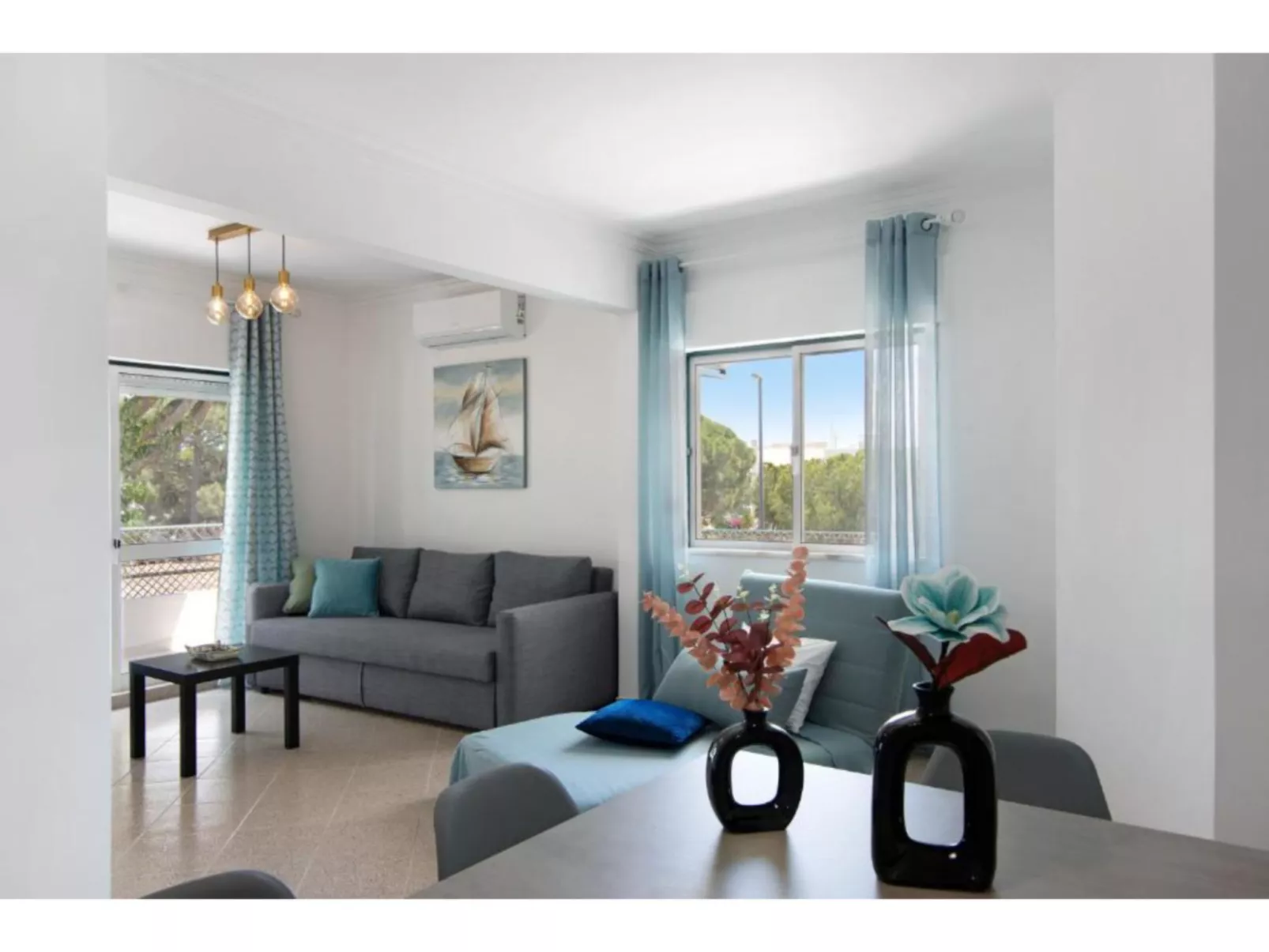 Jade-Sunny Way-Inside