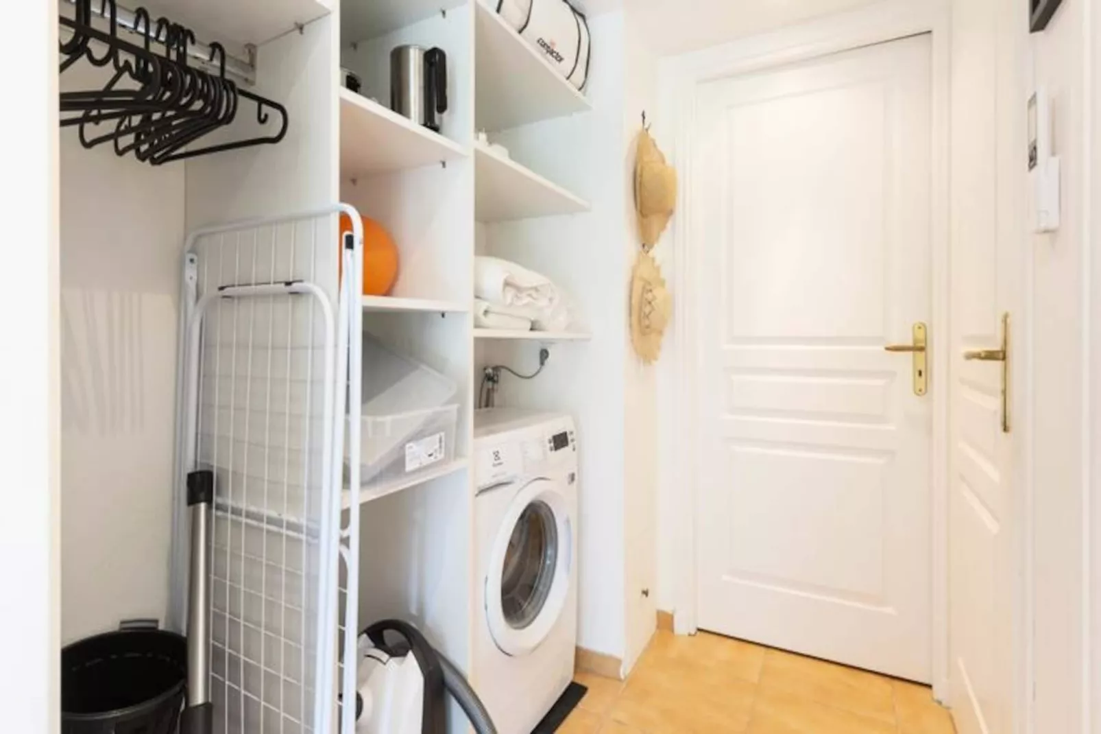 Résidence 2 Pi&egrave;ces Au Cap D&rsquo;antibes Avec Parking&ndash; &agrave; 300m Des Plages De La Garoupe-Untagged